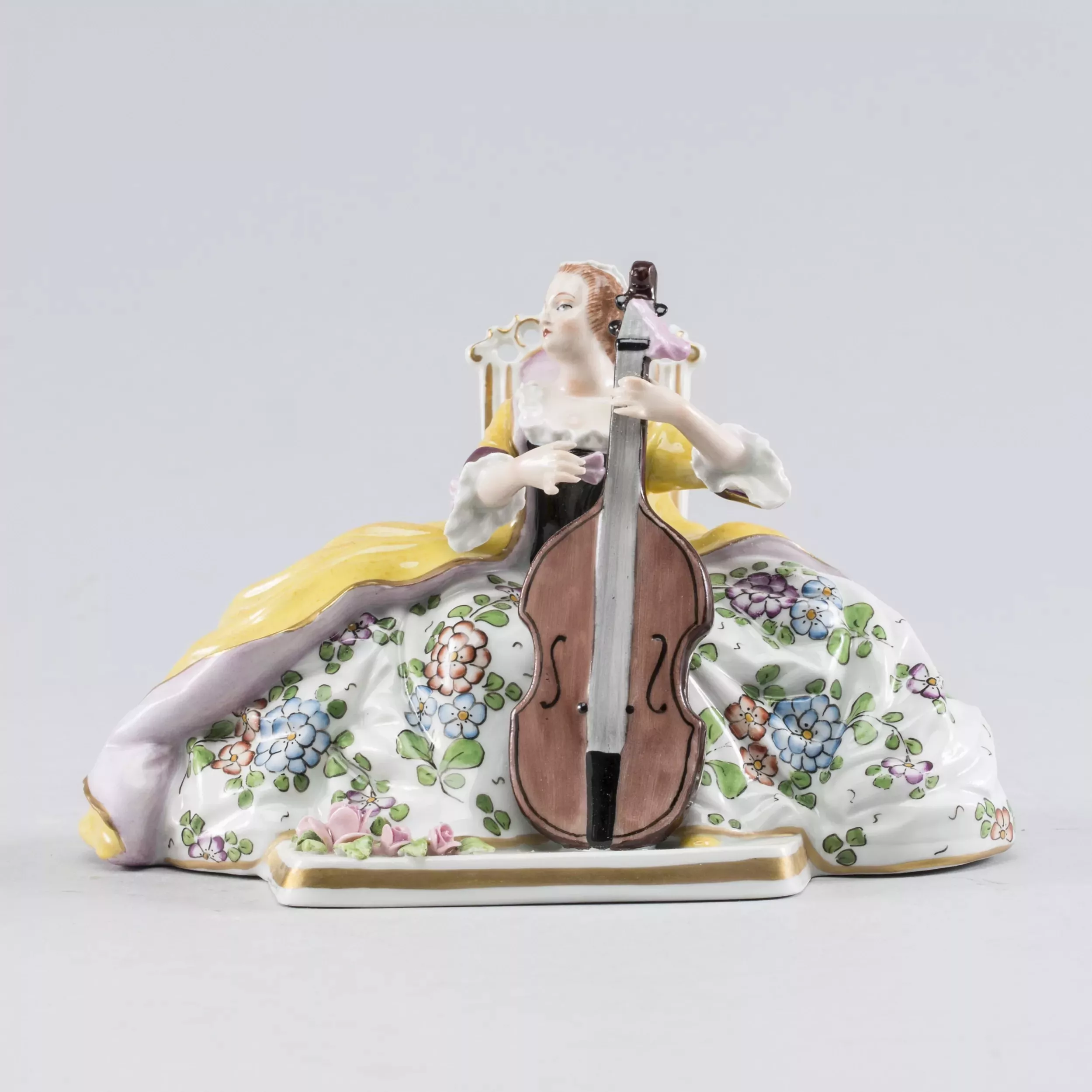 Lady with a cello Sitzendorf
