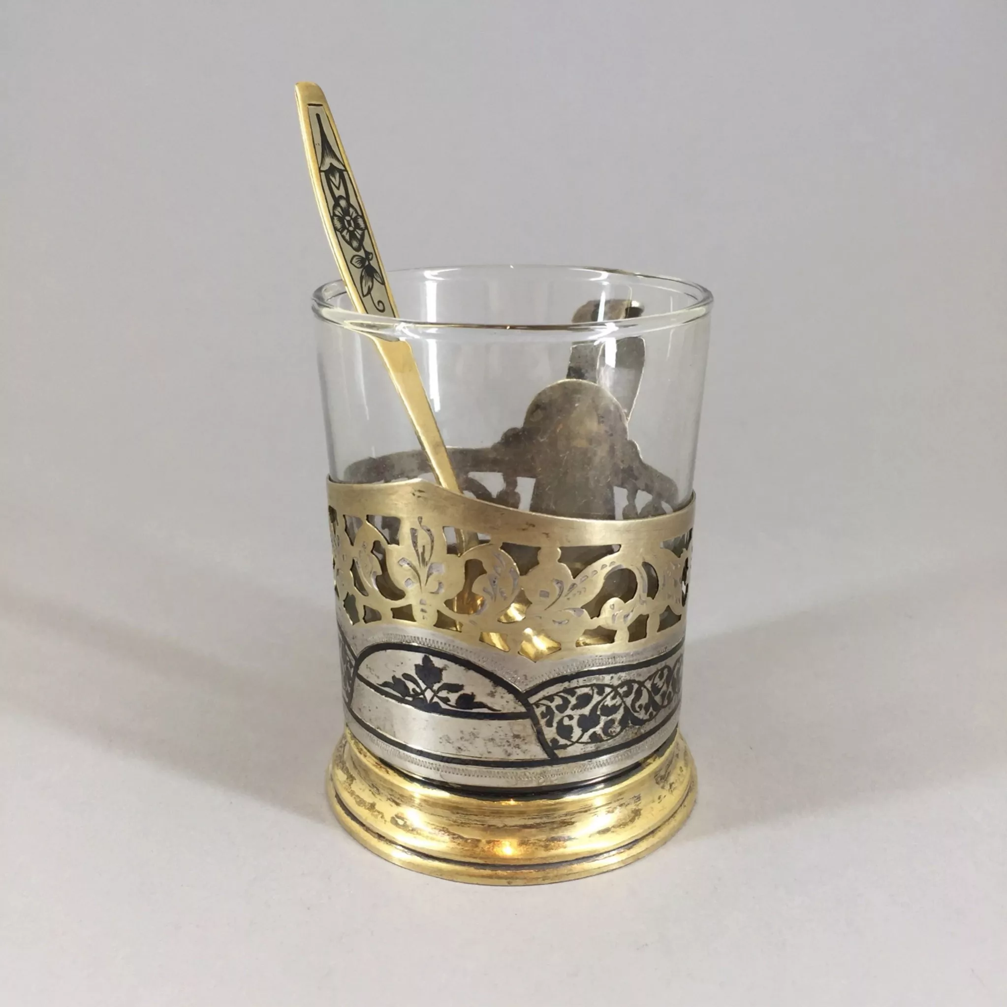 Серебряный подстаканник Кубачи
