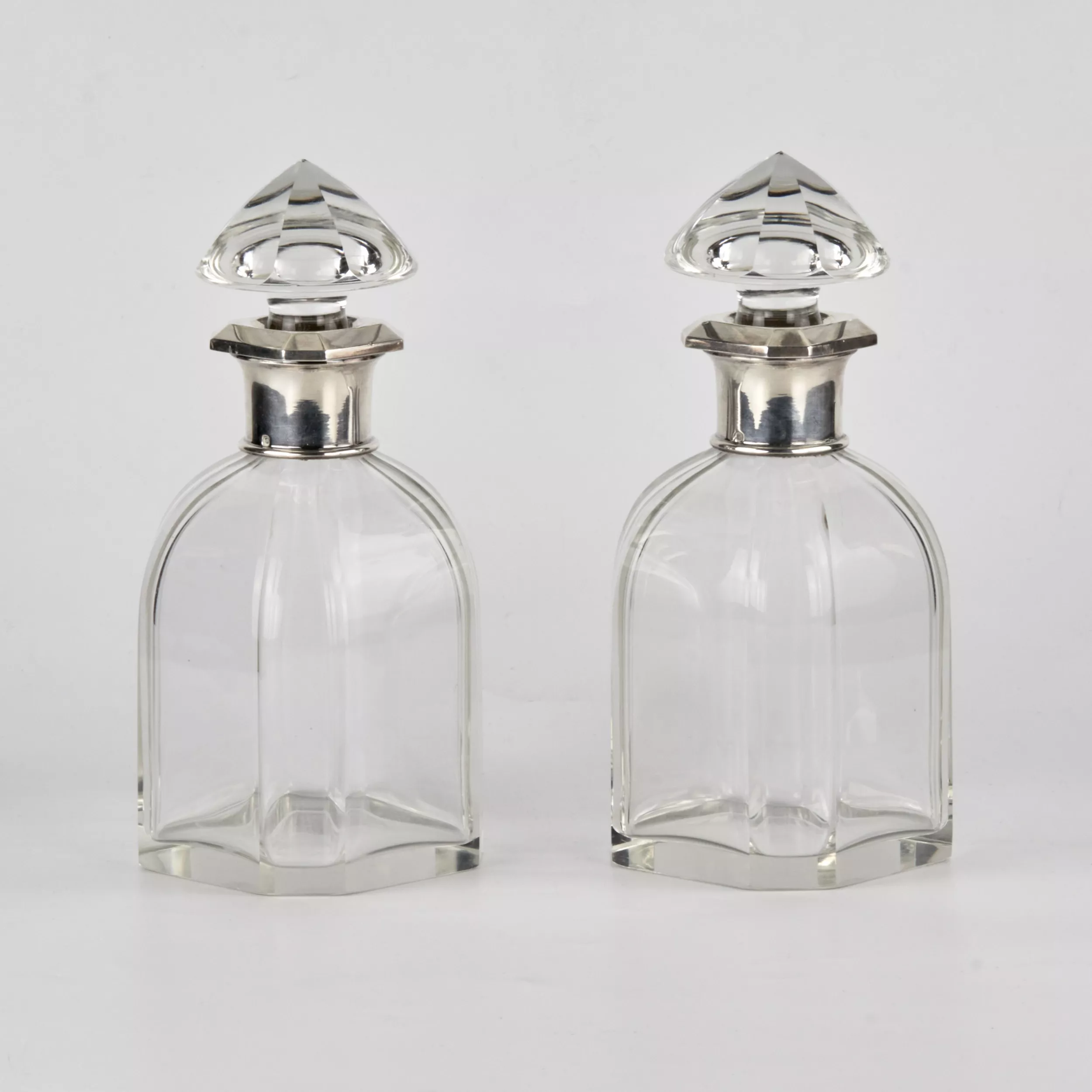 A pair of Art Deco decanters. 