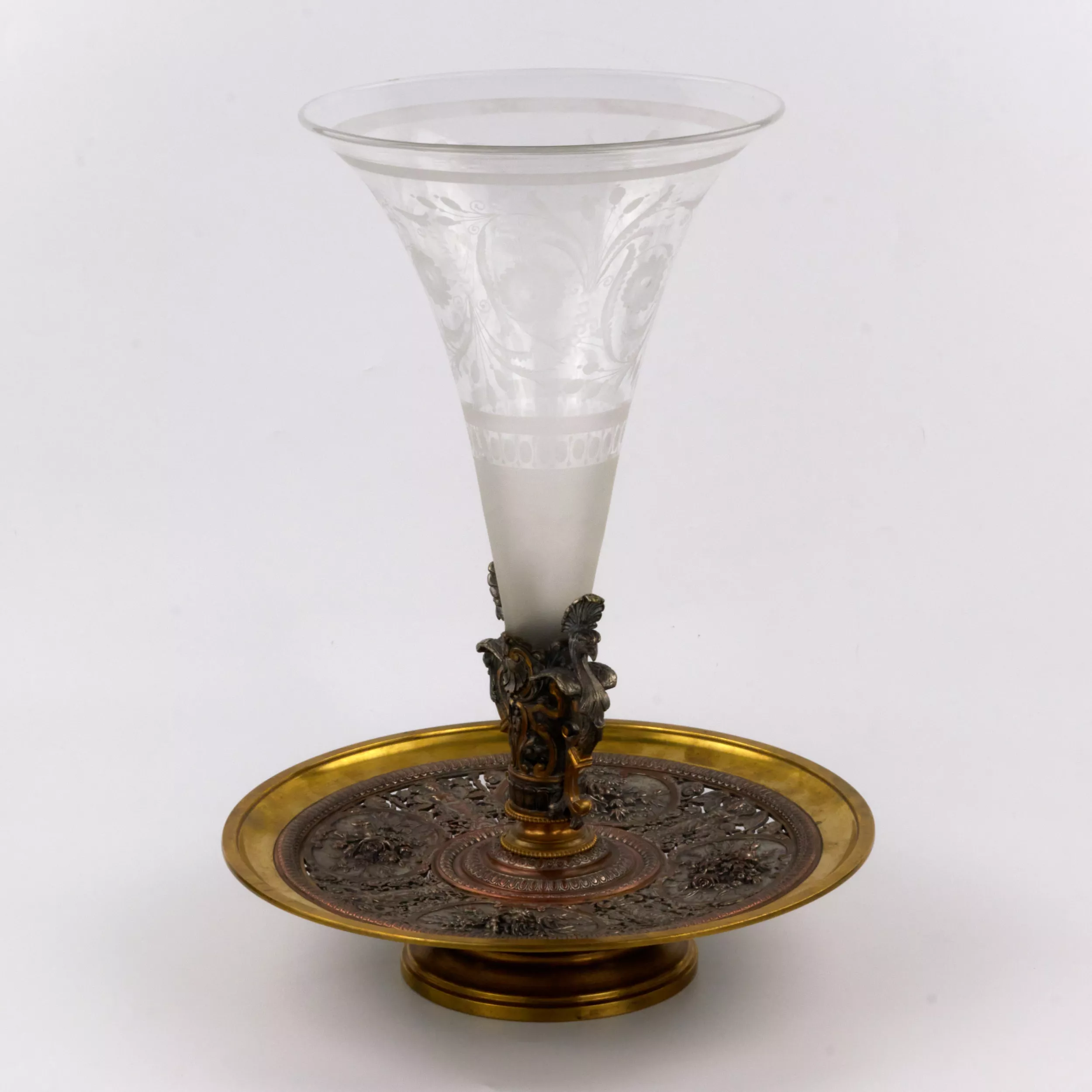 Dining room decorative vase-dish in the style of Napoleon III. 