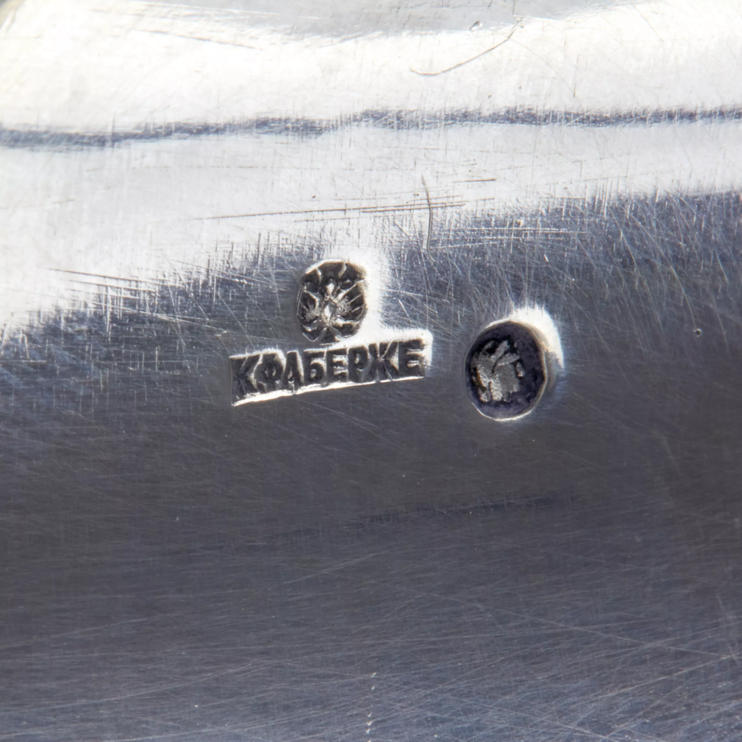 Paire de cruches Faberge de luxe. Cristal en argent. 