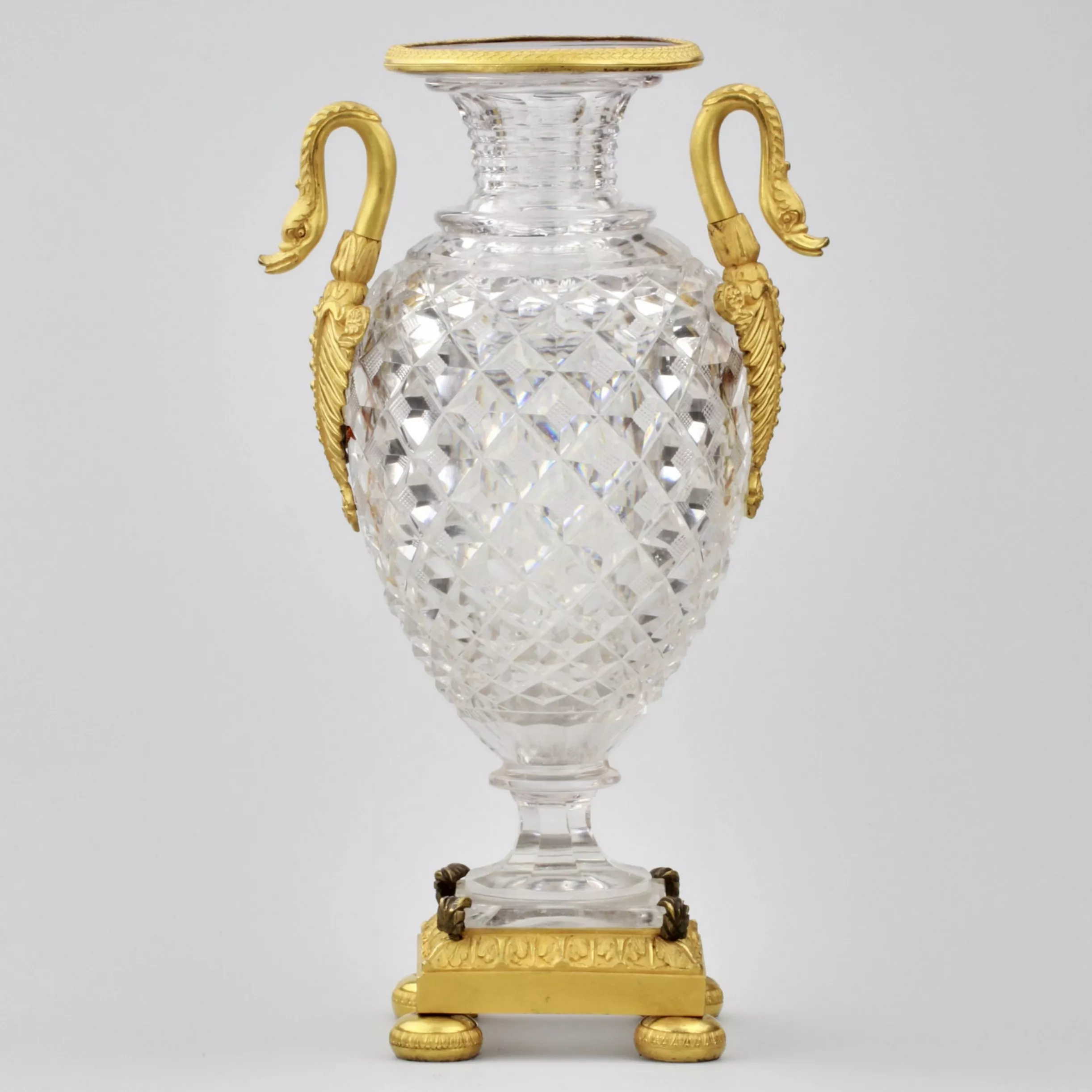 Vase en cristal en bronze dore