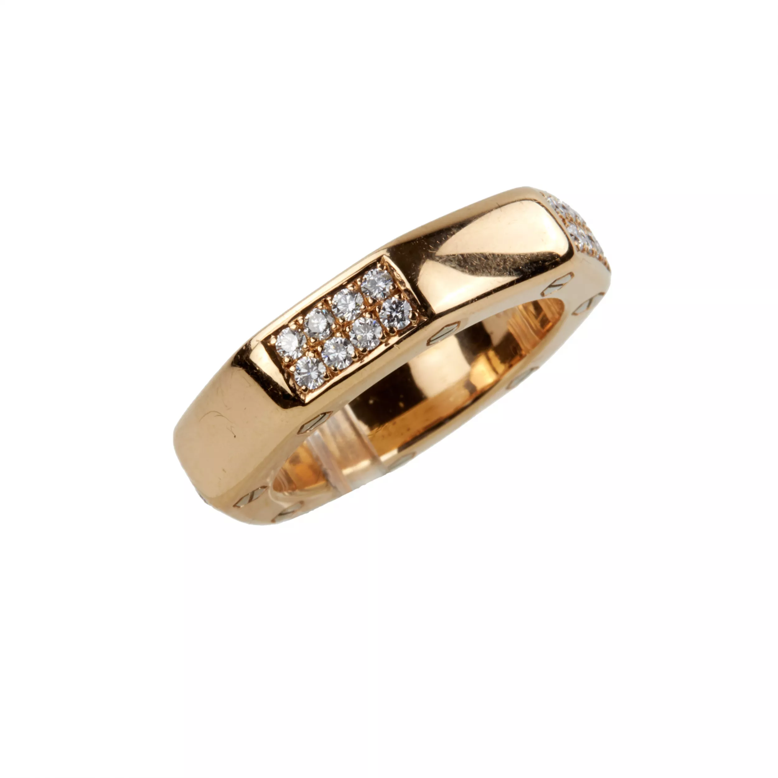 18-CARAT GOLD AND DIAMOND RING