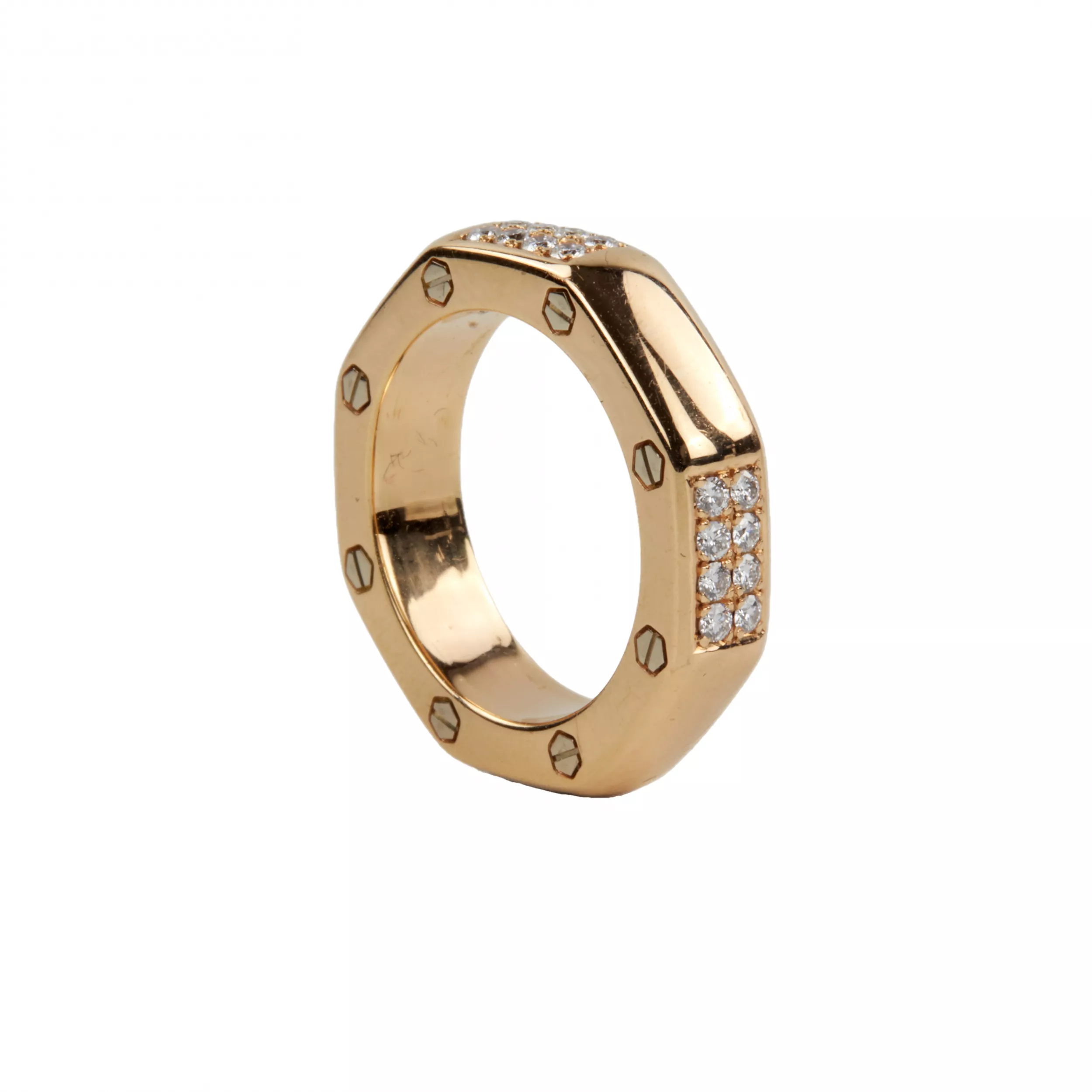 18-CARAT GOLD AND DIAMOND RING