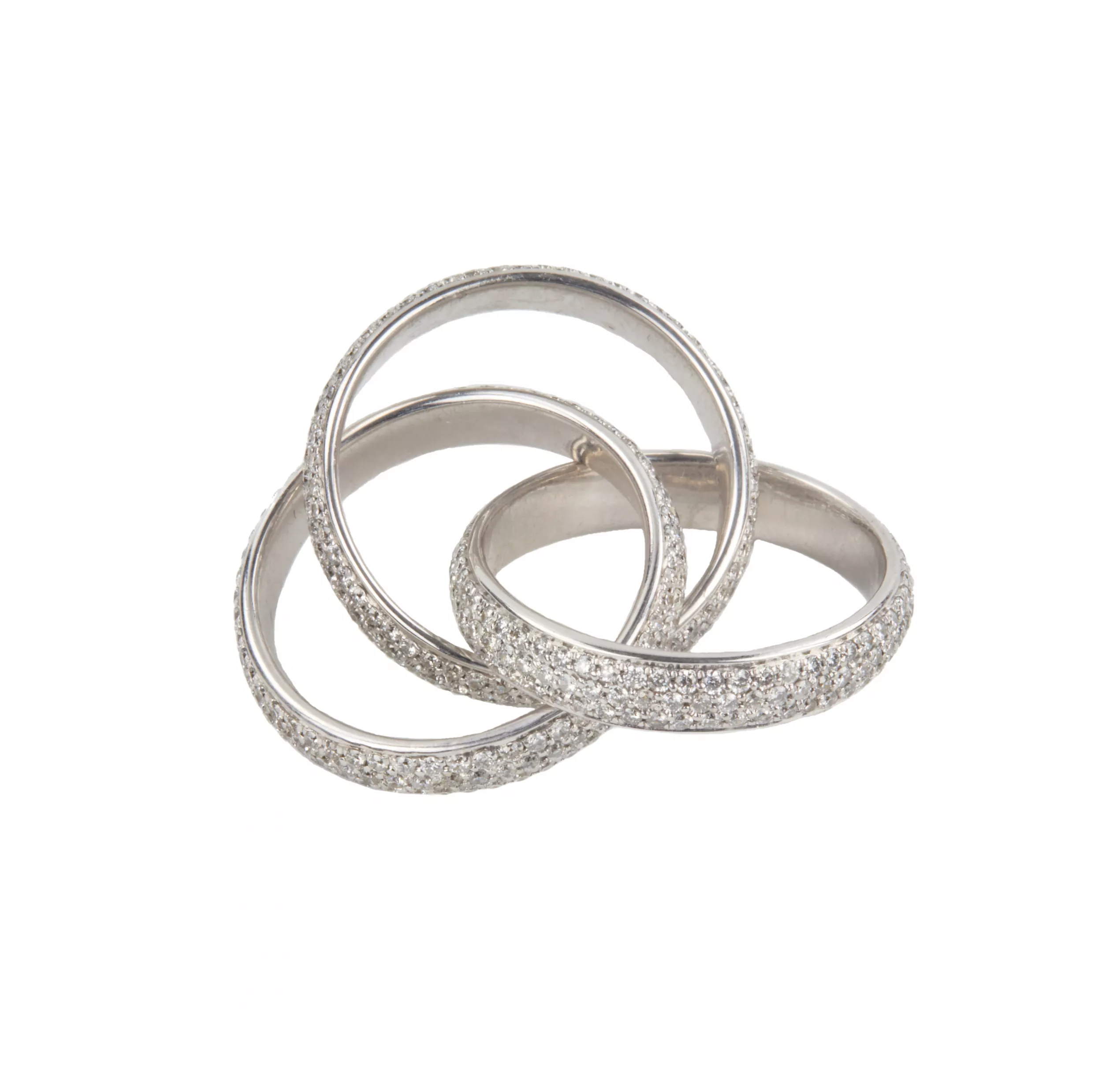 Bague en or blanc 18 carats avec diamants. 