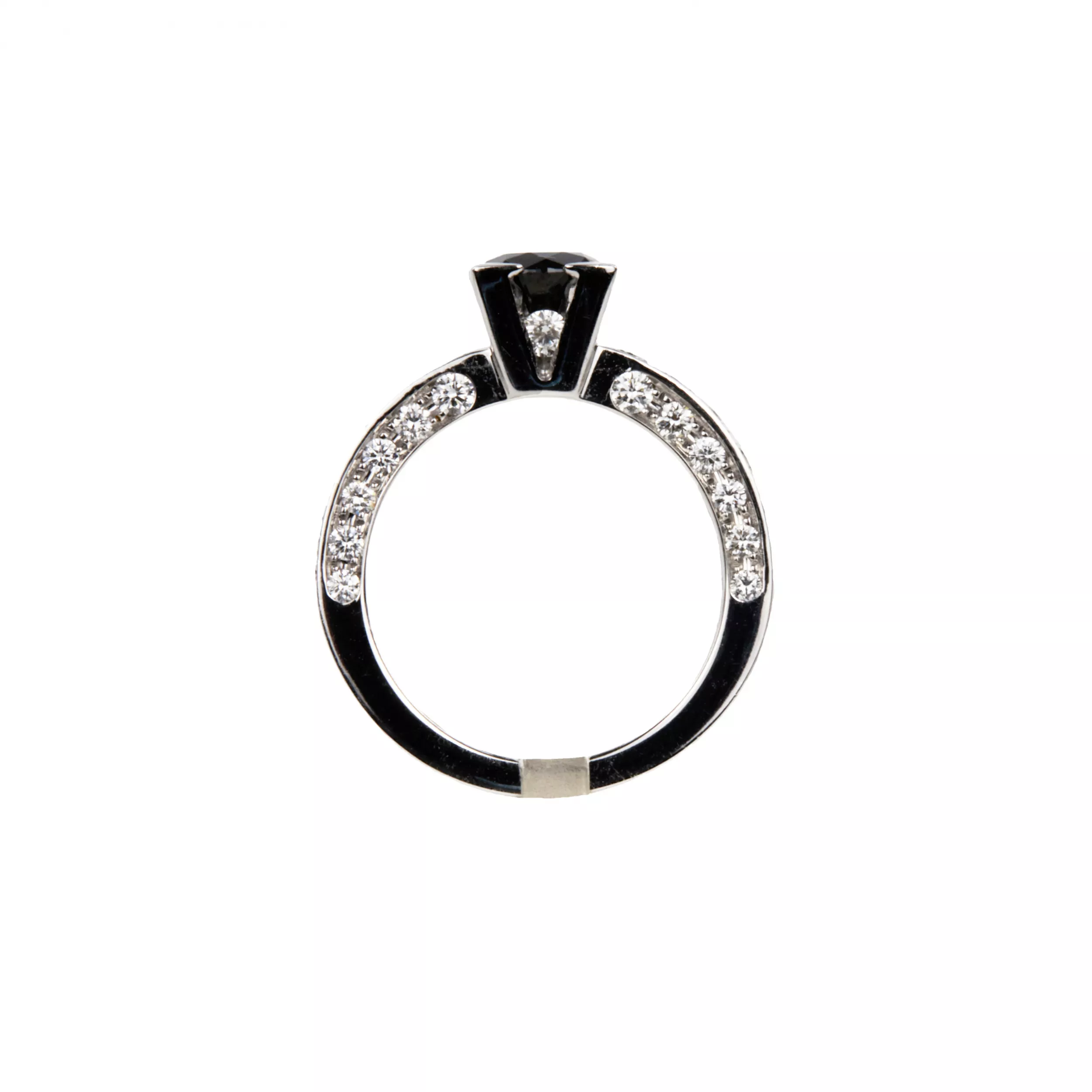 Bague en or Giorgio Visconti, avec diamants noirs et blancs. 