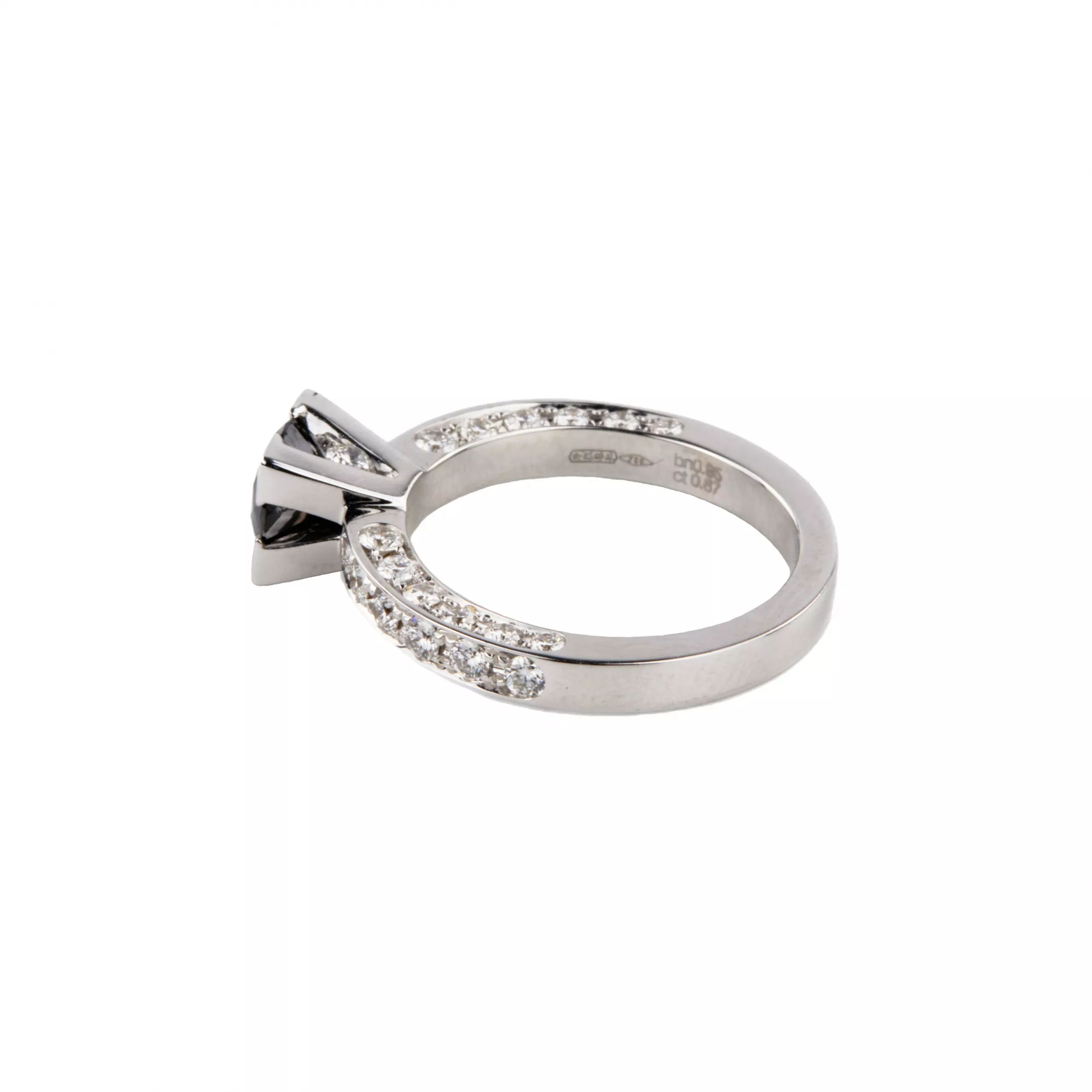 Bague en or Giorgio Visconti, avec diamants noirs et blancs. 