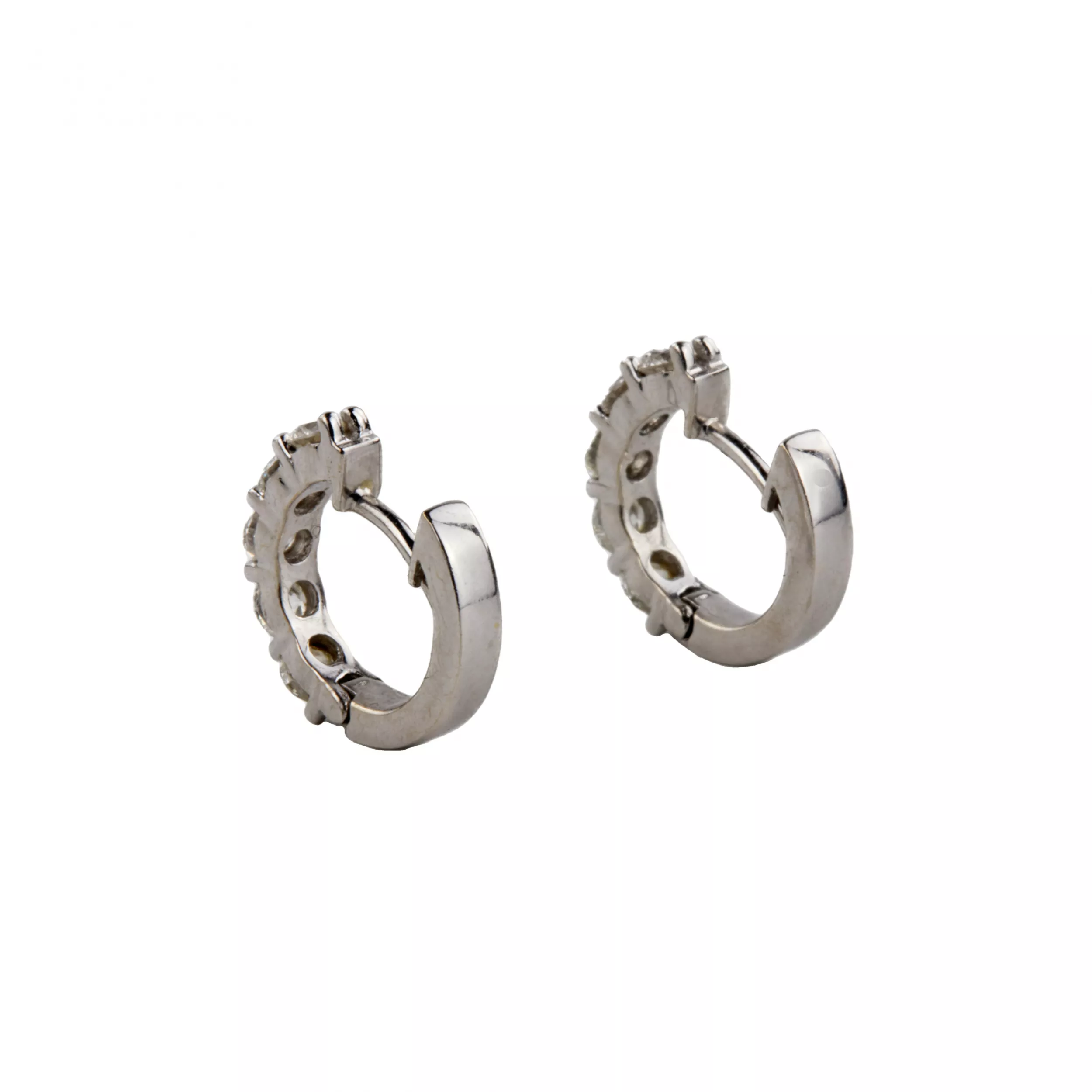Boucles d`oreilles en or avec diamants. Herbert Mayer. 