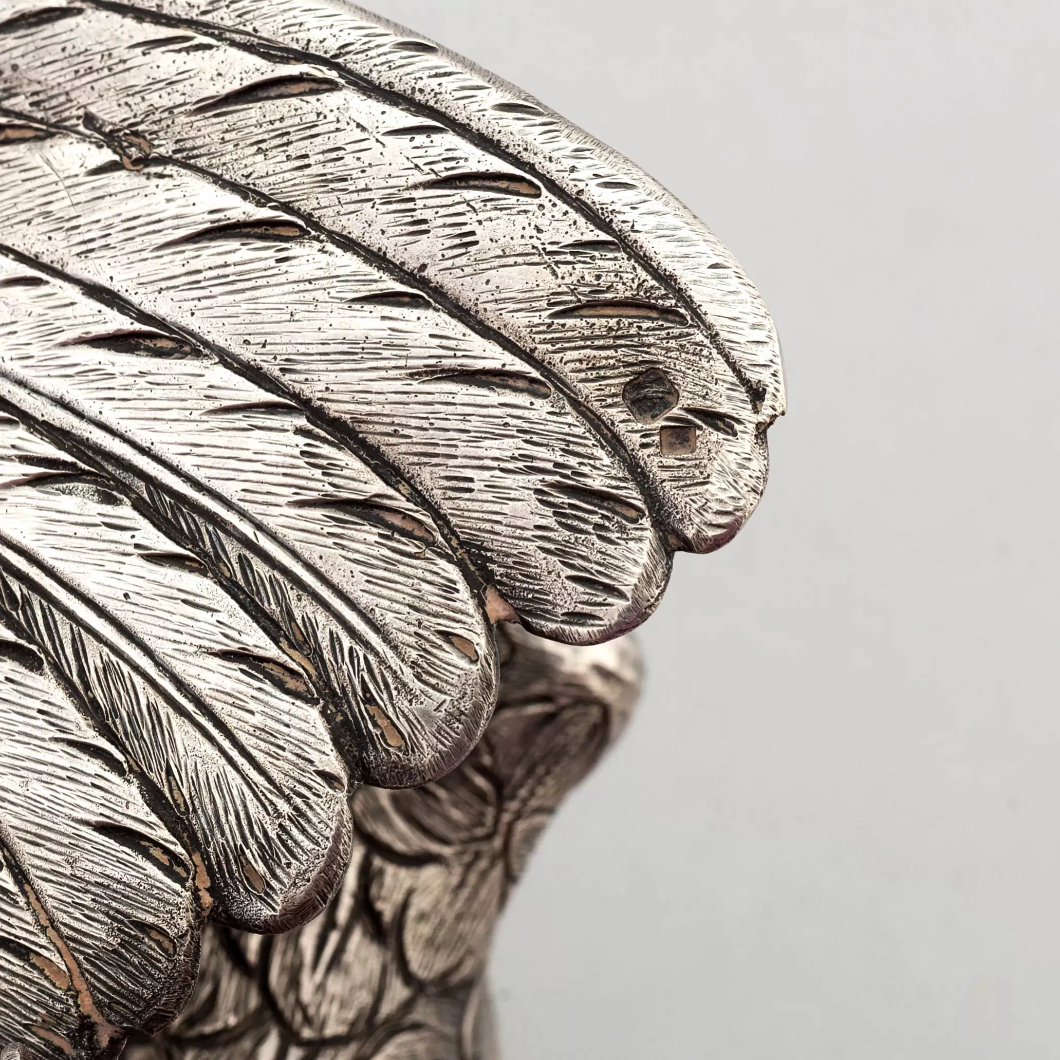 Coq de combat. Statuette en argent. Le Portugal. 