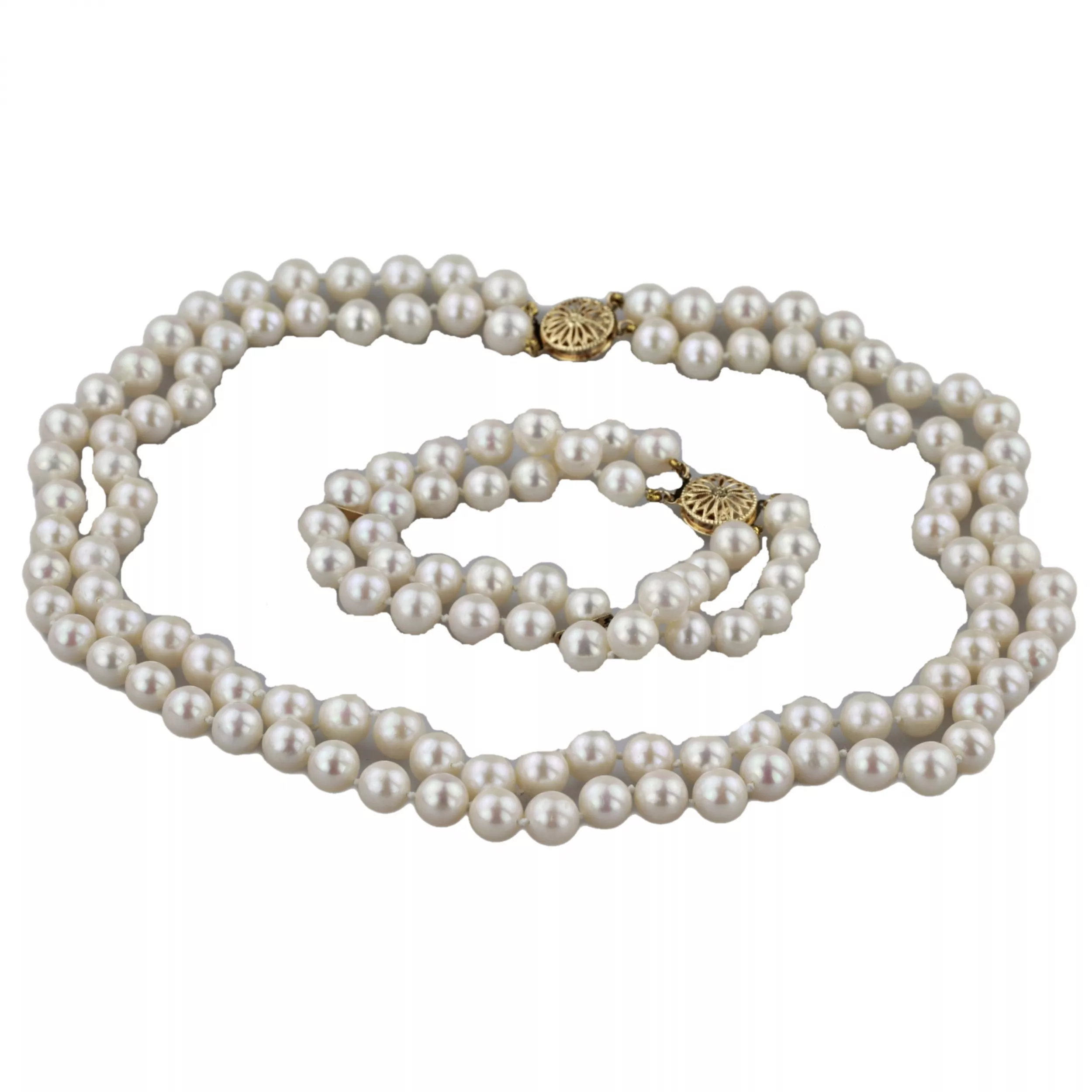 Pearl set. Bracelet, necklace. 