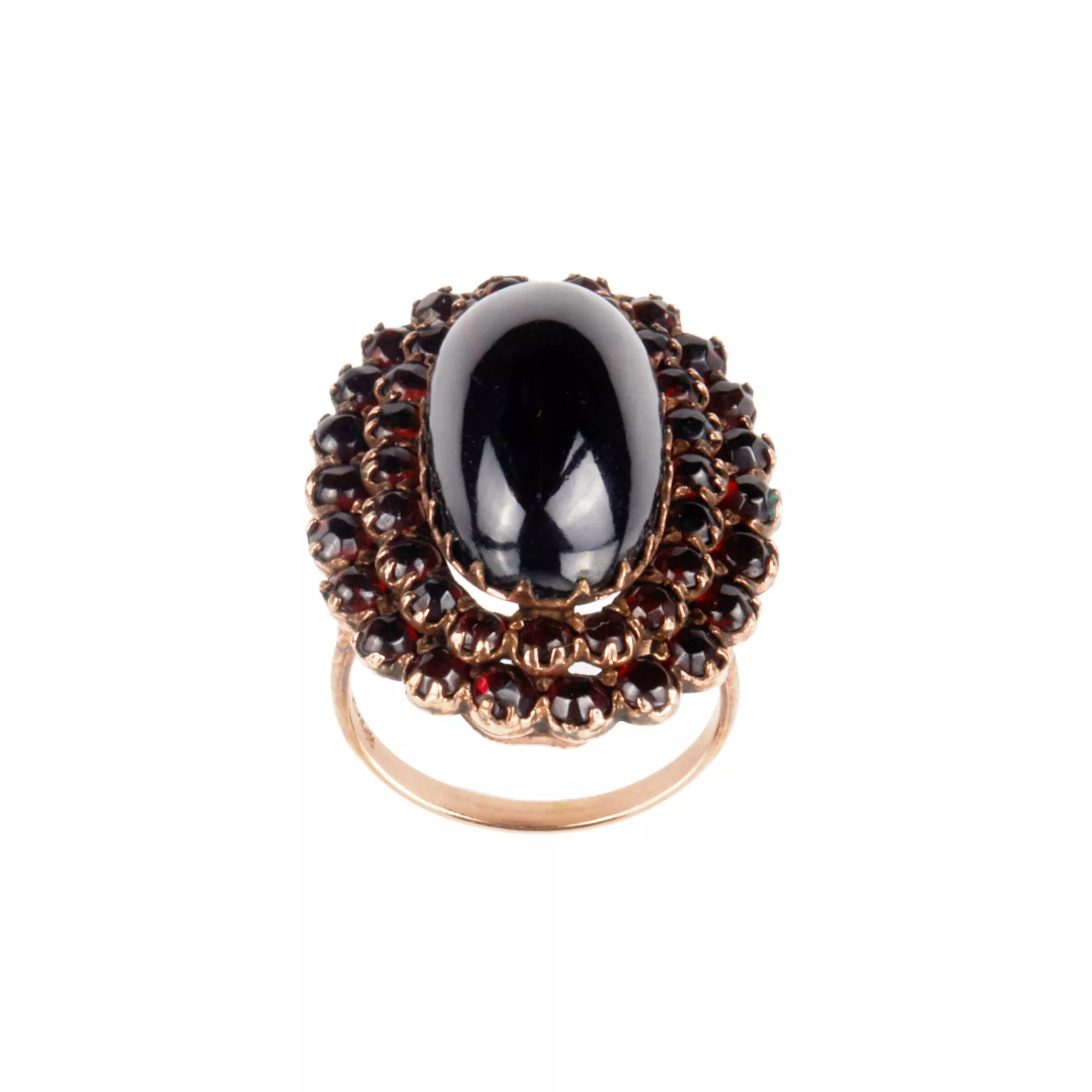 Golden ring with garnets. 