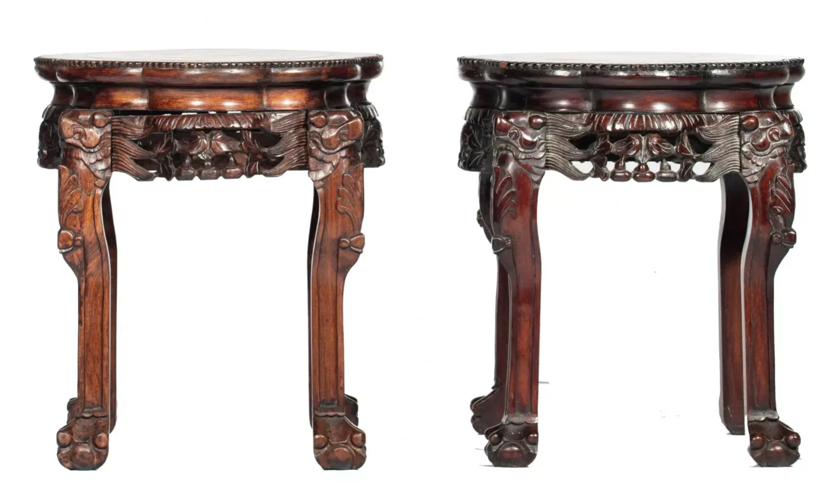 Paire de consoles chinoises sculptees du XIXème siècle. 