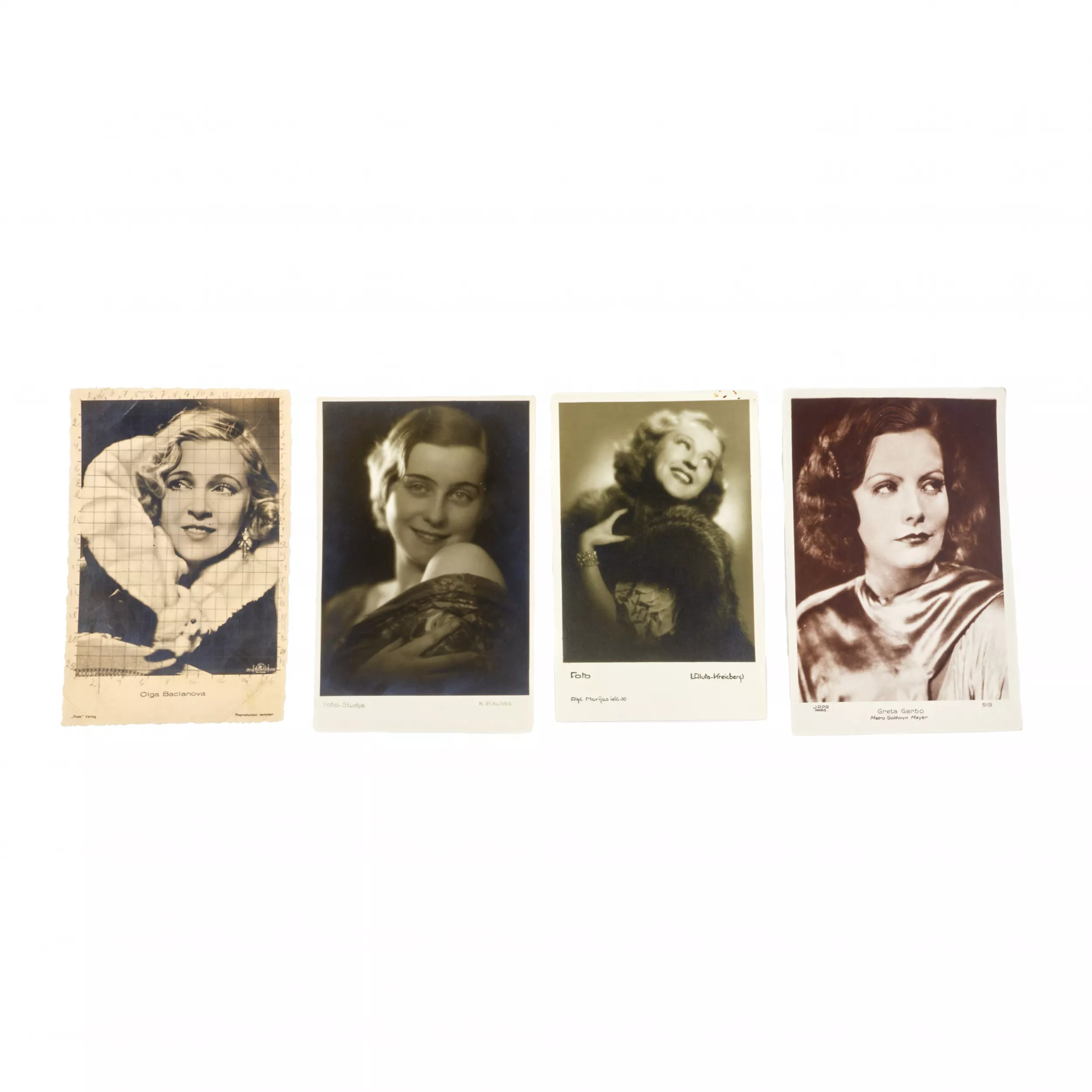 12 photographies d`artistes des annees 1930. 