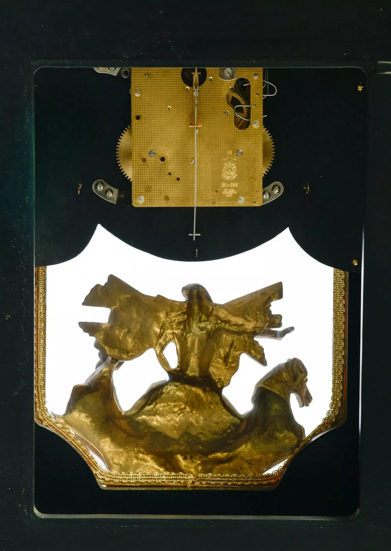 Великолепный часовой гарнитур в стиле Boulle.