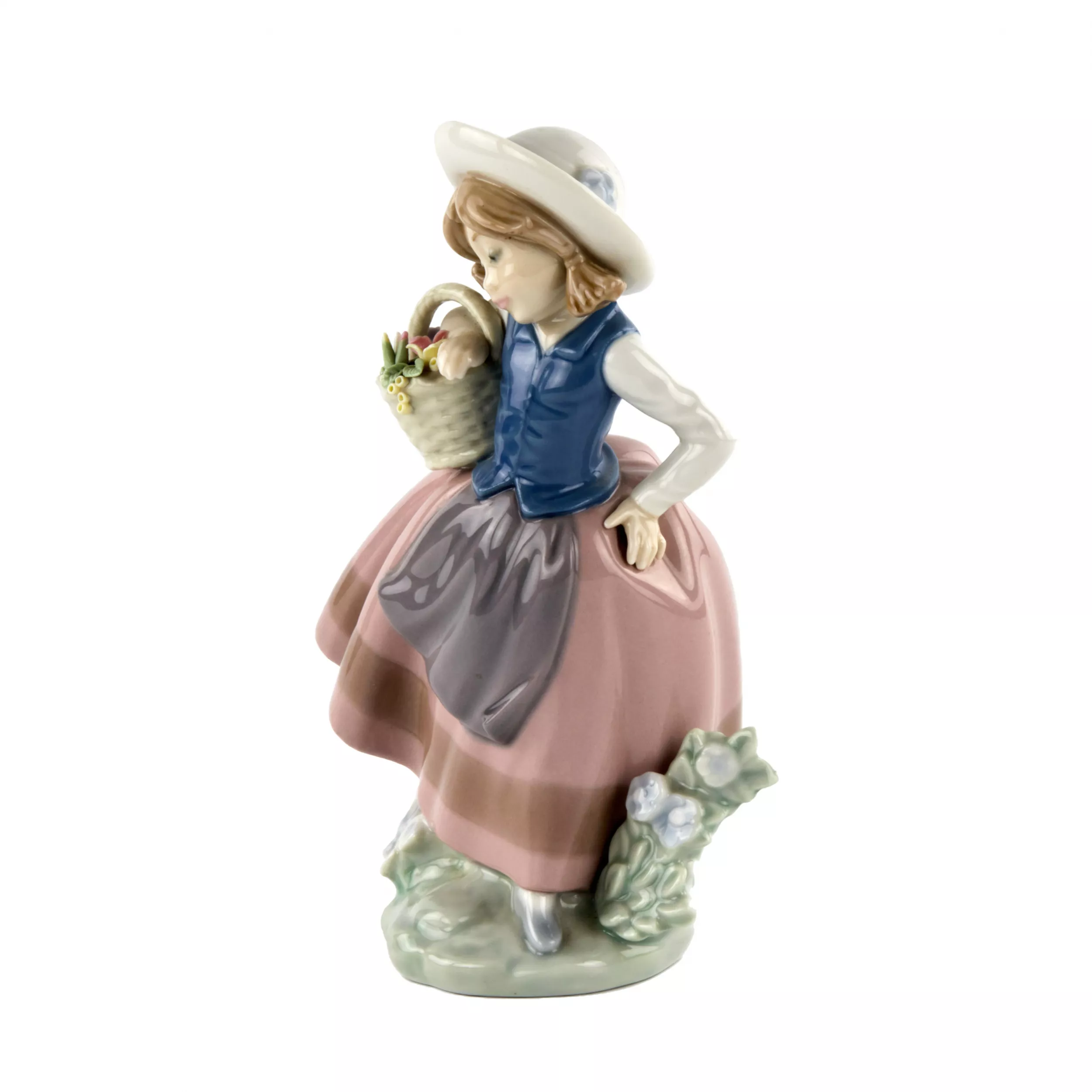 Daisa girl with a flower basket. Lladro. 