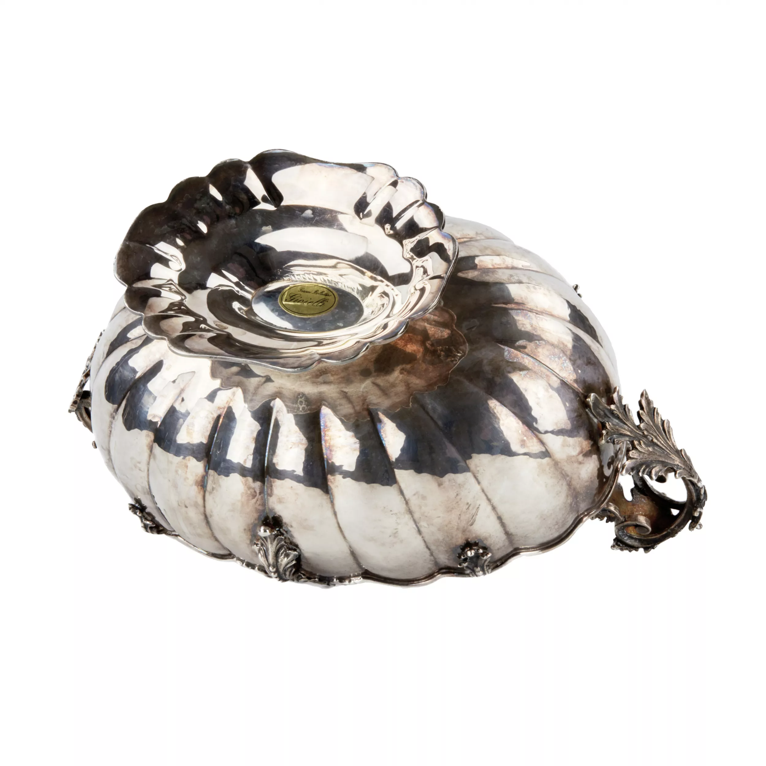Vase en argent pour fleurs ou fruits. Gianni Bolletino. Gioletti. 