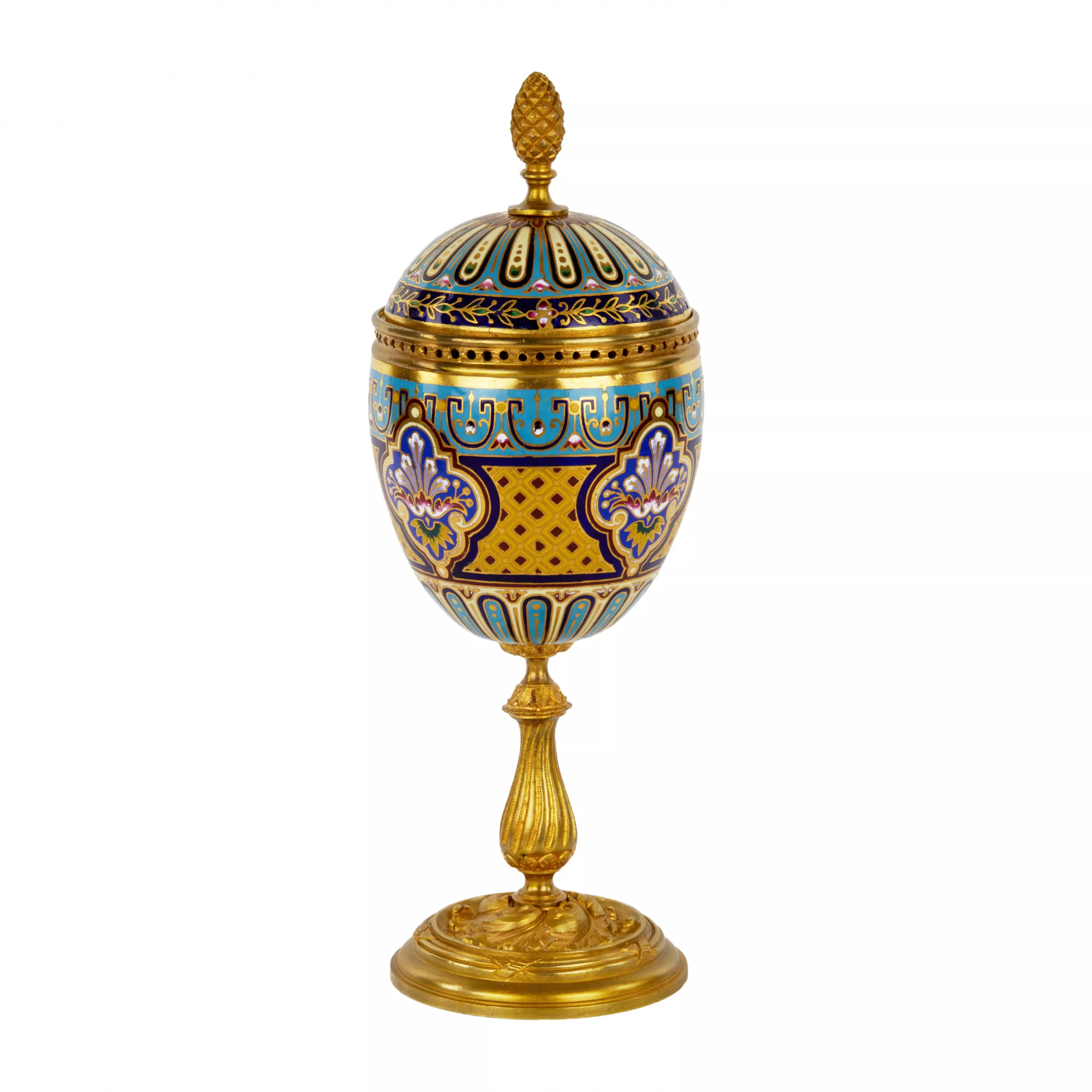 Gobelet français en bronze à decor emaille. 19ème siècle. 