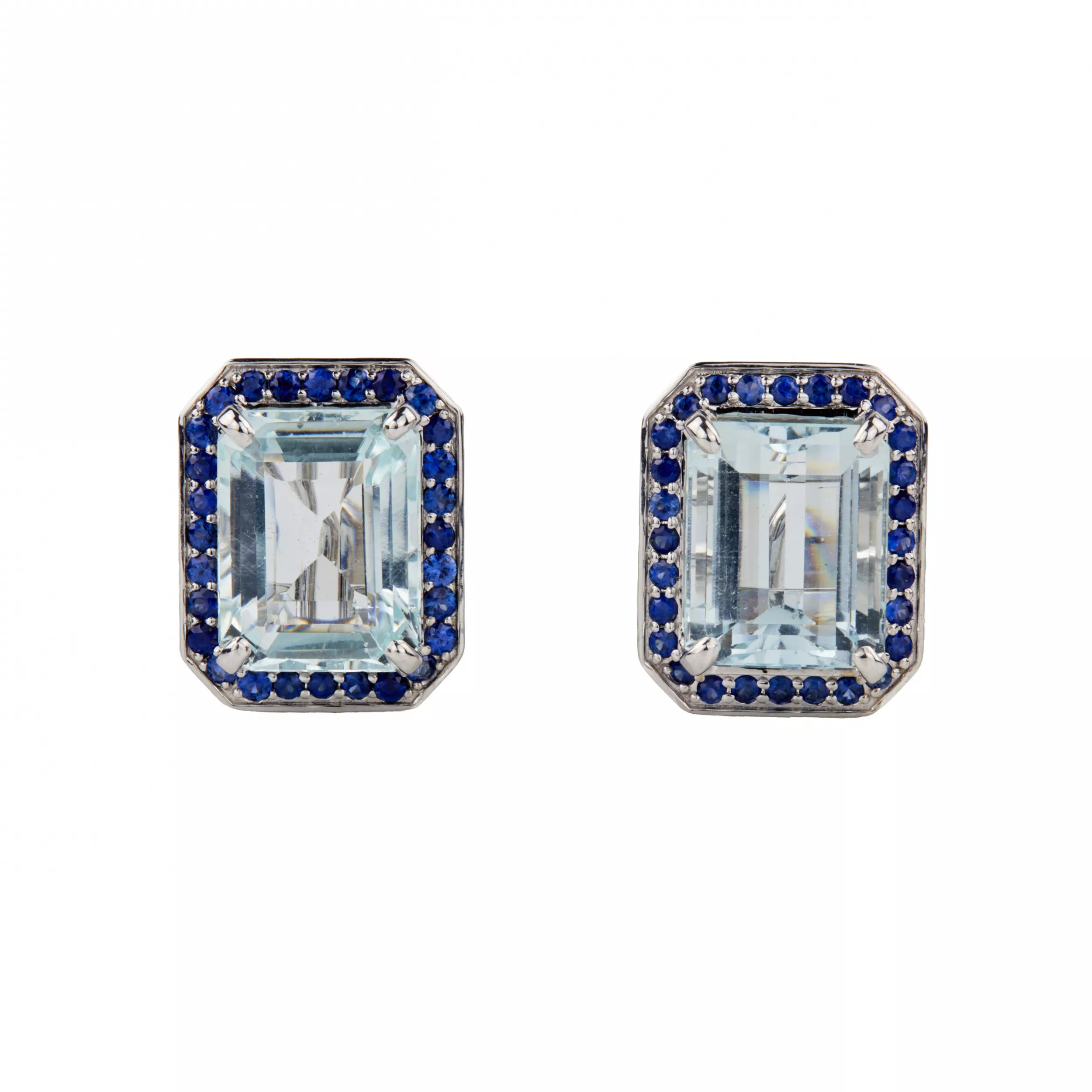 Dames spectaculaires serties d`or blanc avec des aigues-marines, des saphirs et des diamants. 
