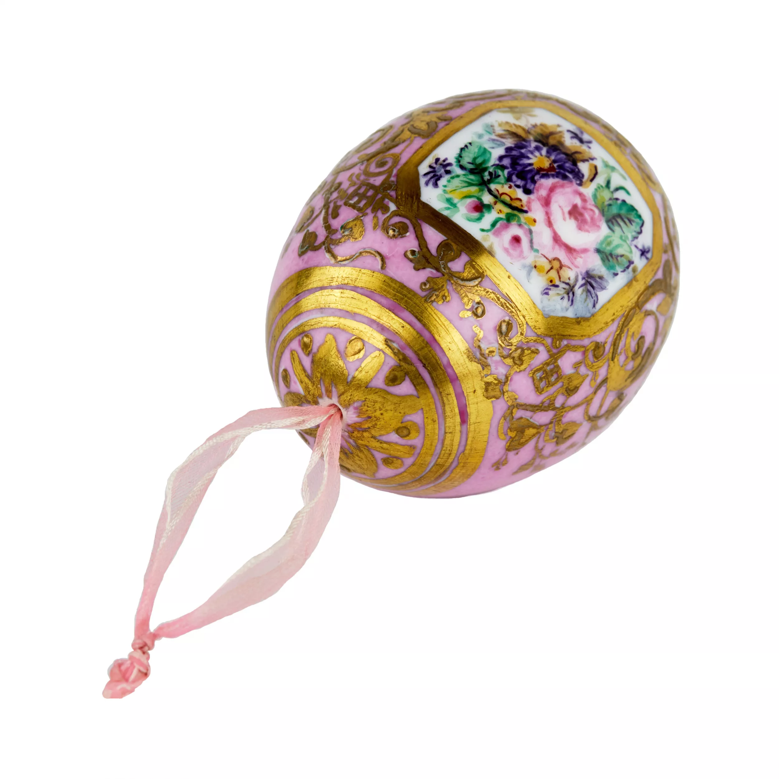 Oeuf de Pâques russe peint en porcelaine. 