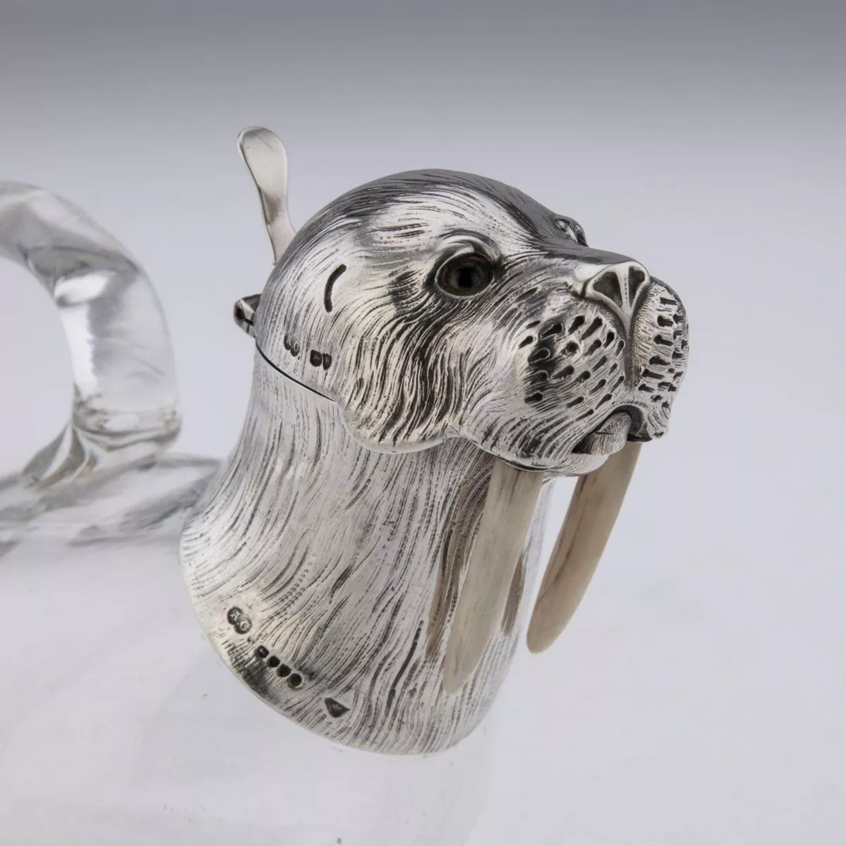 Original silver victorian jug in the shape of a walrus. London 1881 