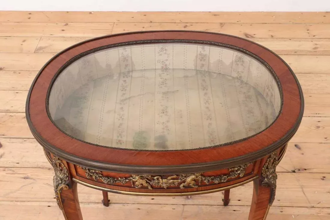 Showcase in the style of François Linke around 1900 