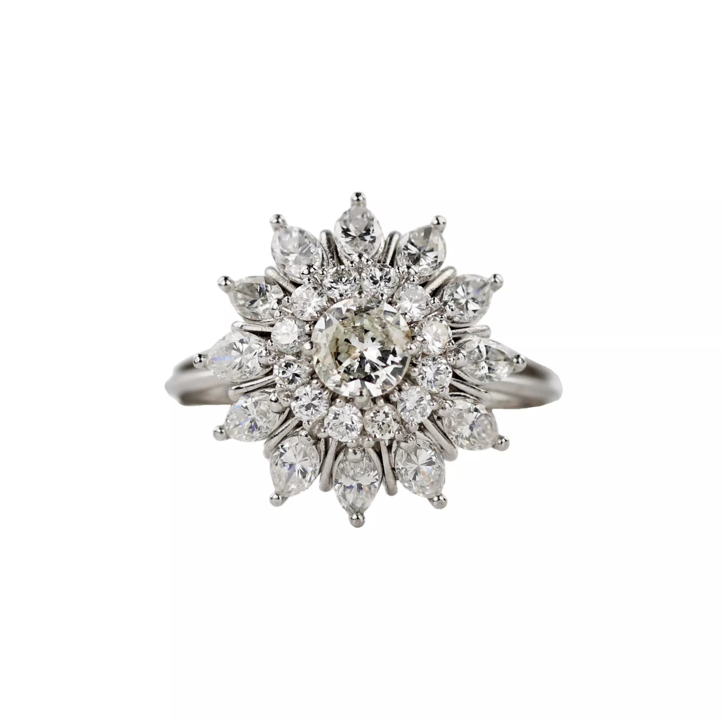 BAGUE EN OR BLANC 18 CARATS SERTIE DE DIAMANTS