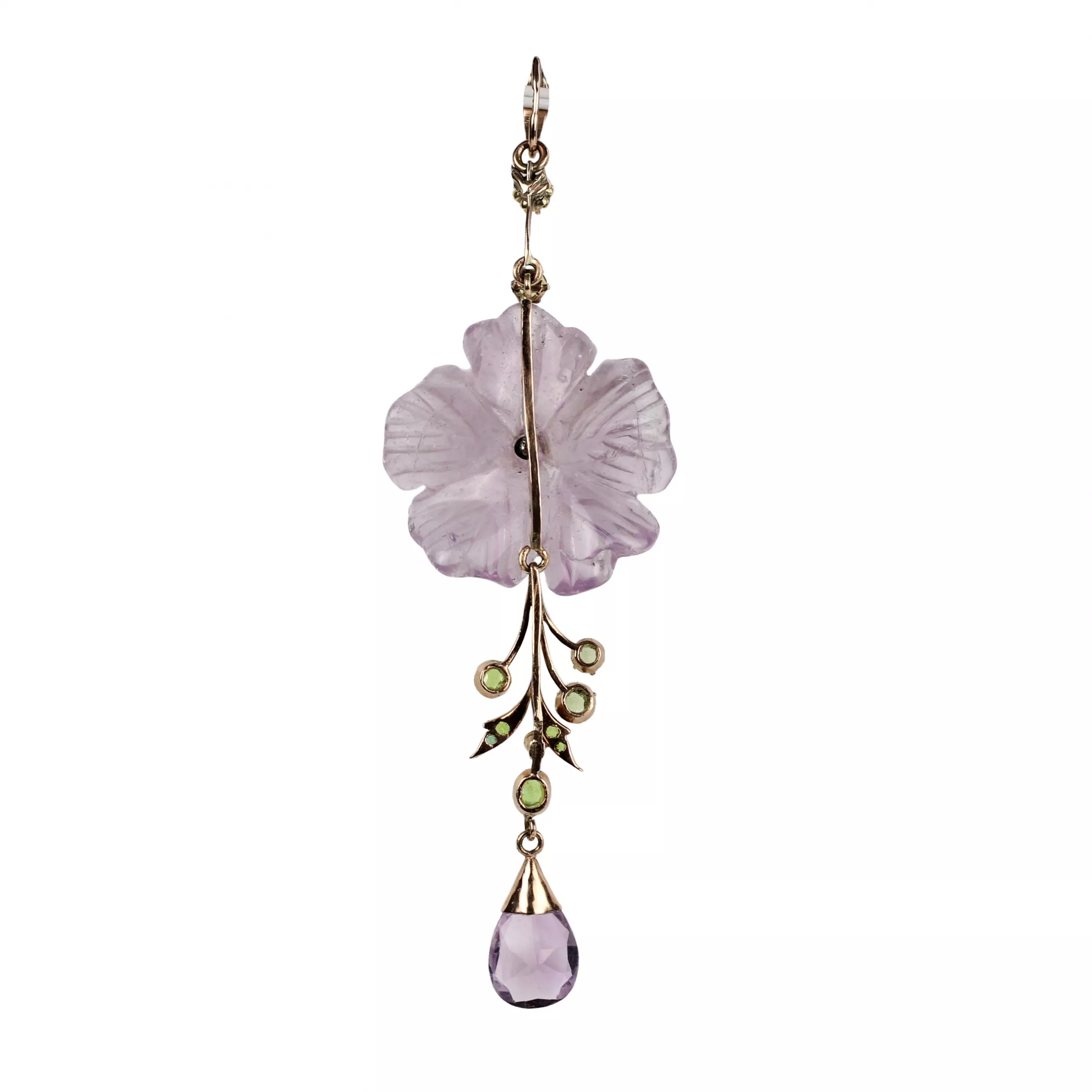 Pendentif en or du XIXe siècle avec chrysolites et amethyste sculptee. 