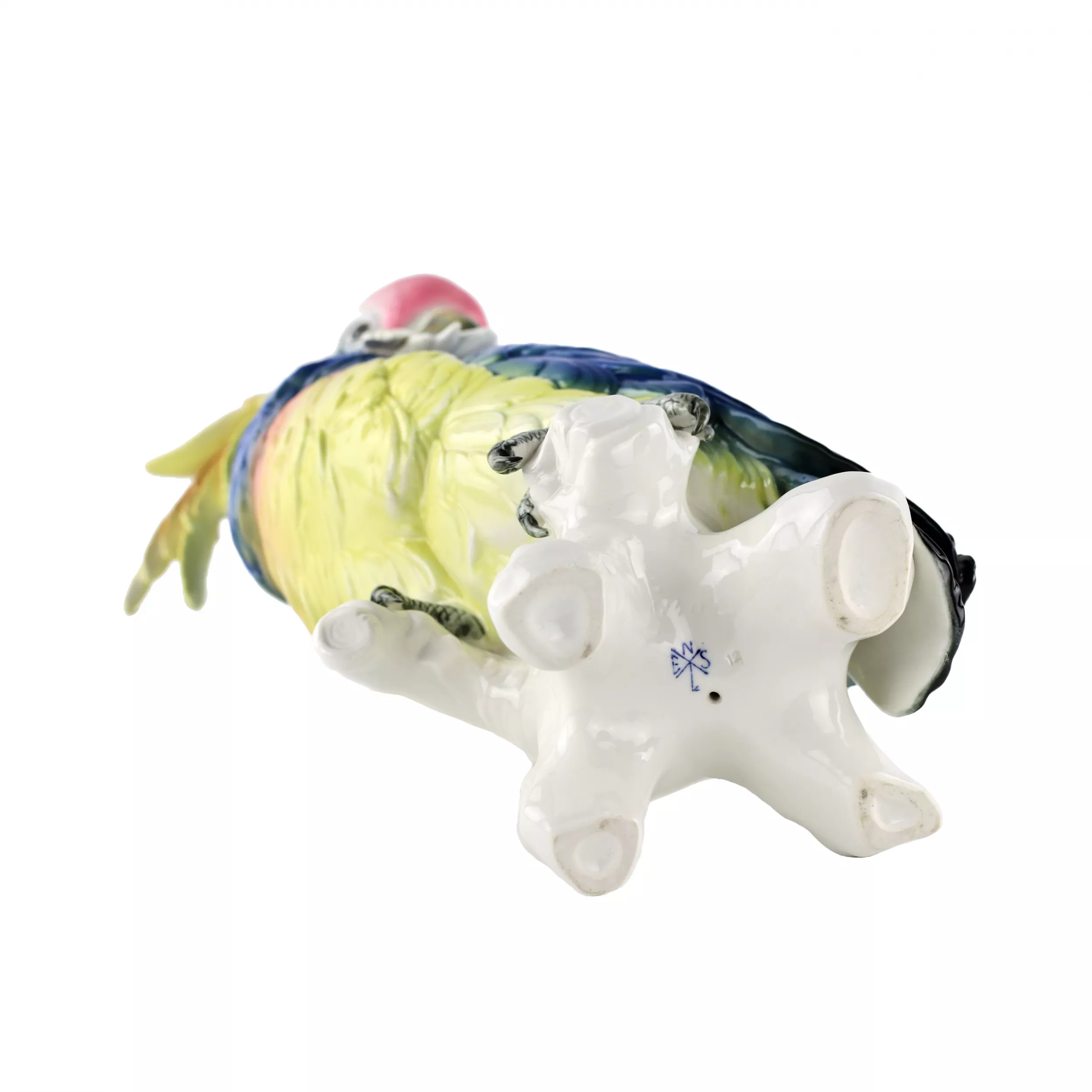 Grand perroquet en porcelaine de Carl Eins. 