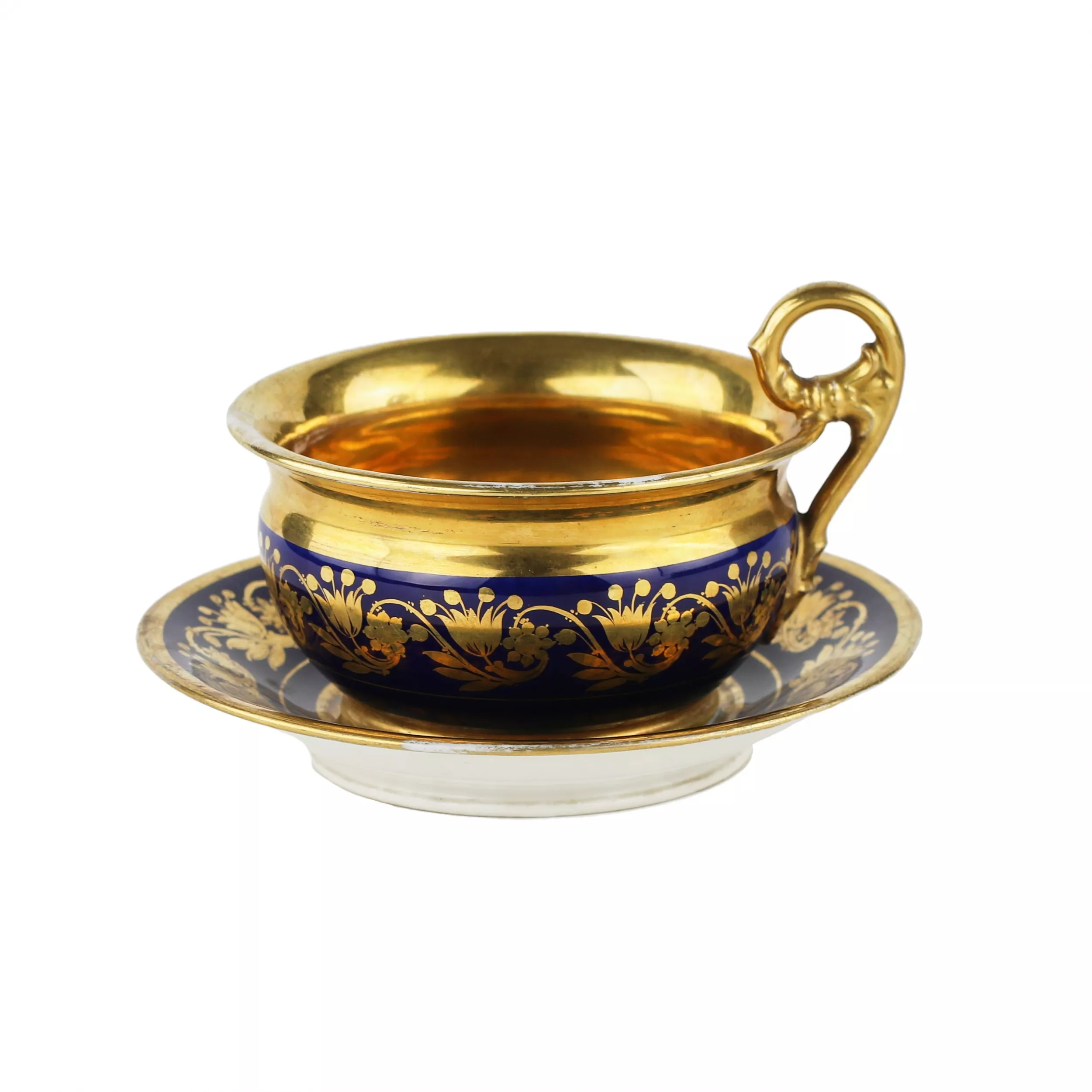 Tasse en cobalt avec soucoupe. France. 19ème siècle. 