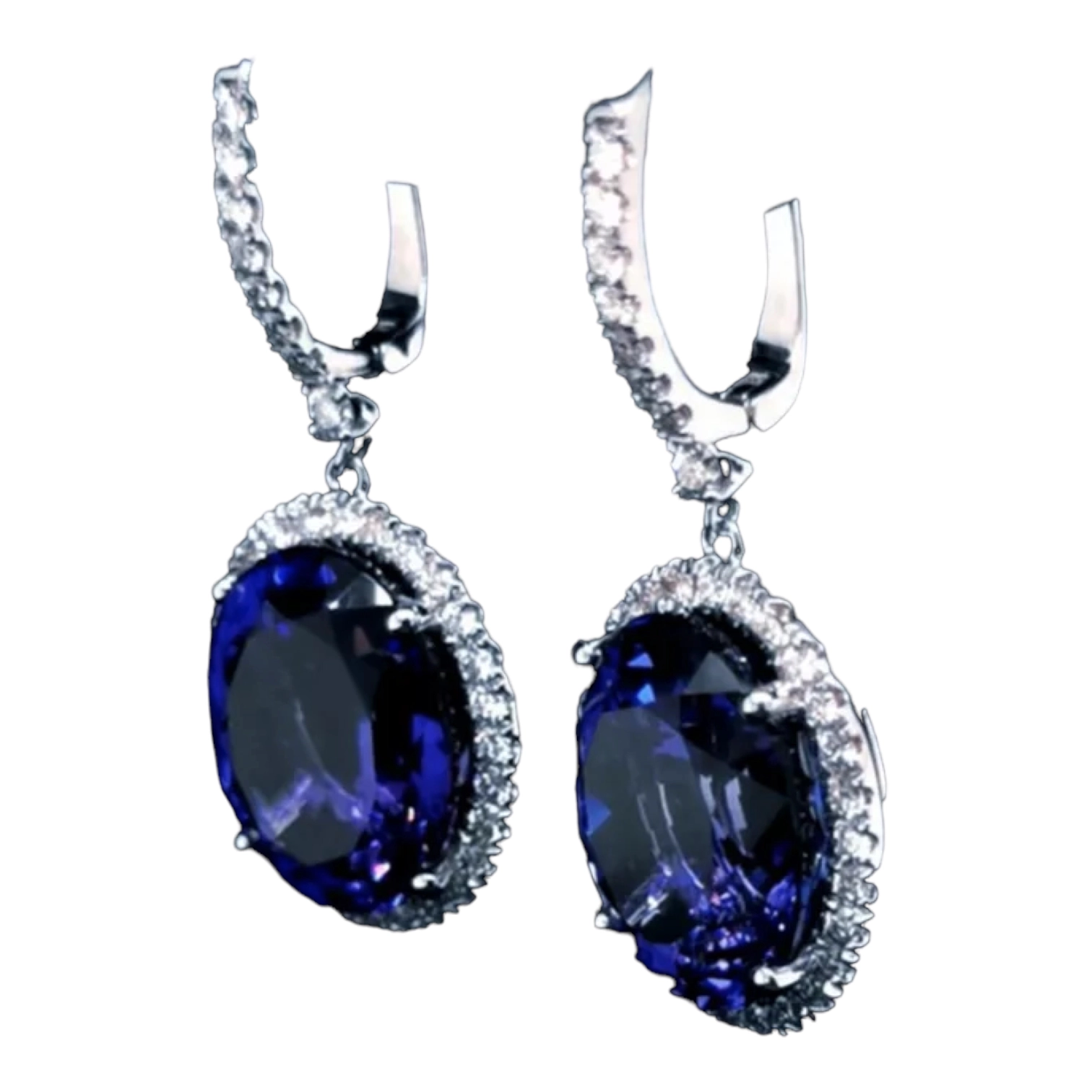 Boucles d`oreilles en or 18 carats avec tanzanites et diamants. 