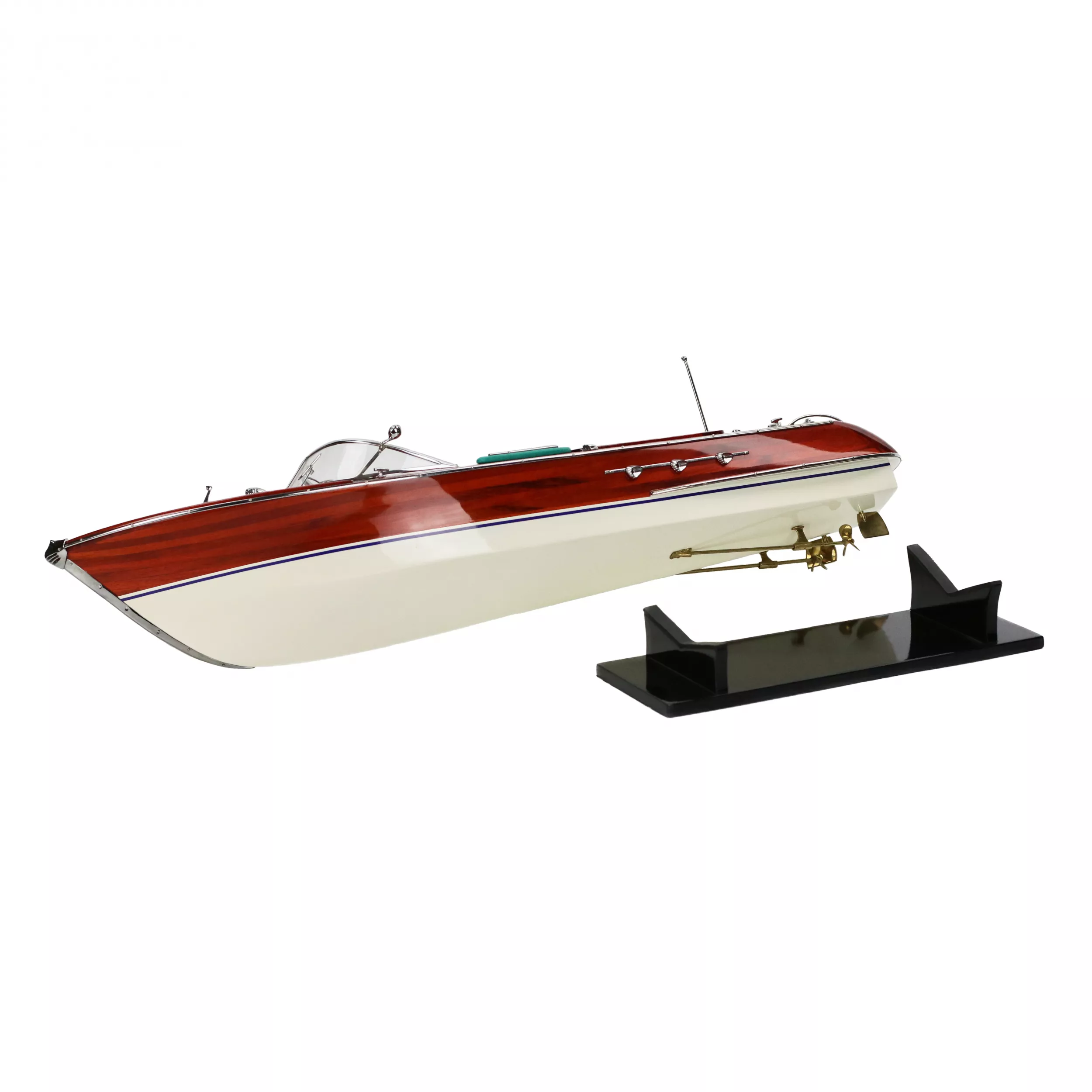 Modèle precis du yacht Riva. 