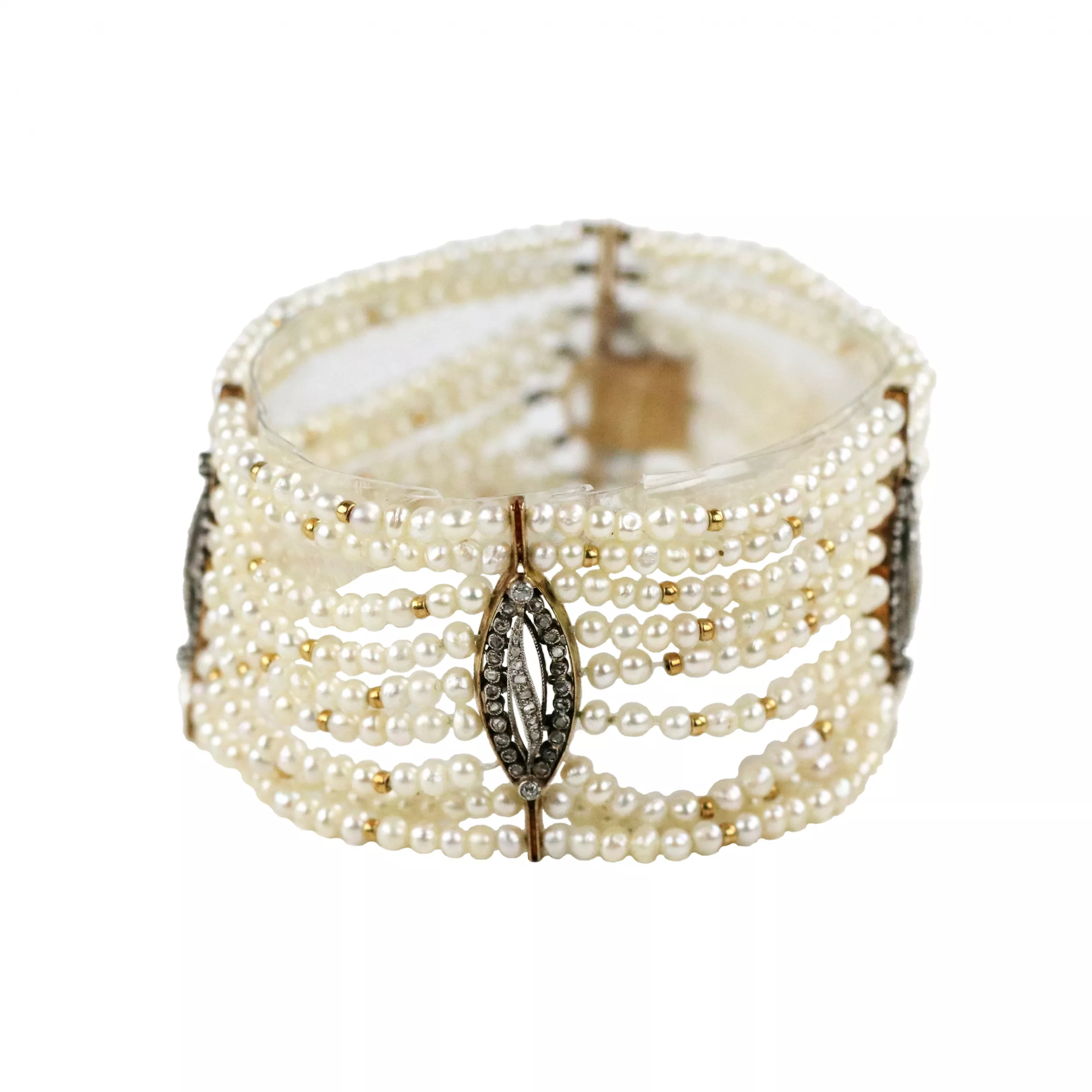 Pearl bracelet with gold and diamonds, late Art Nouveau style. 
