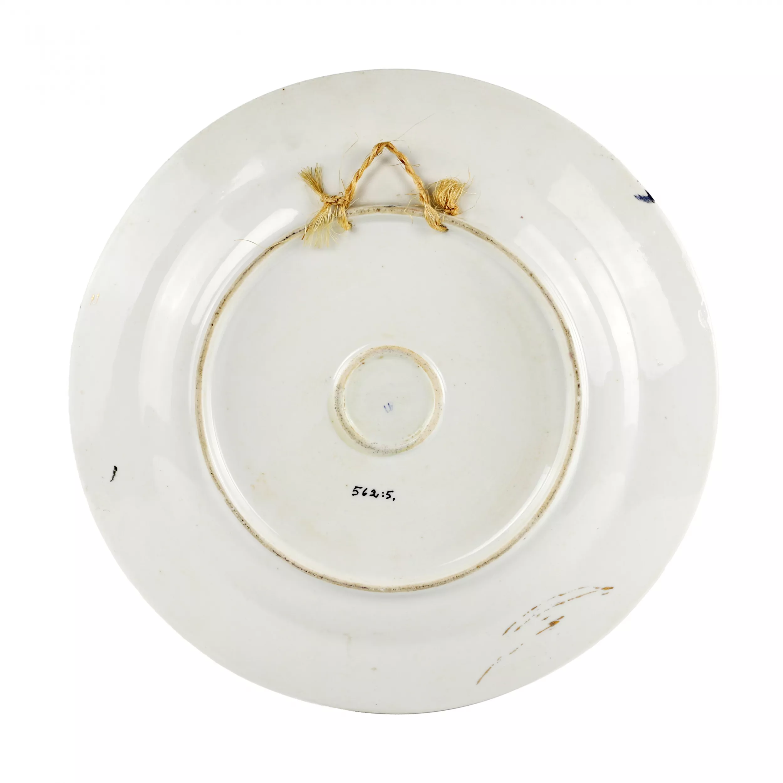Cinq plats et assiettes de l`usine de Popov. 19ème siècle. 