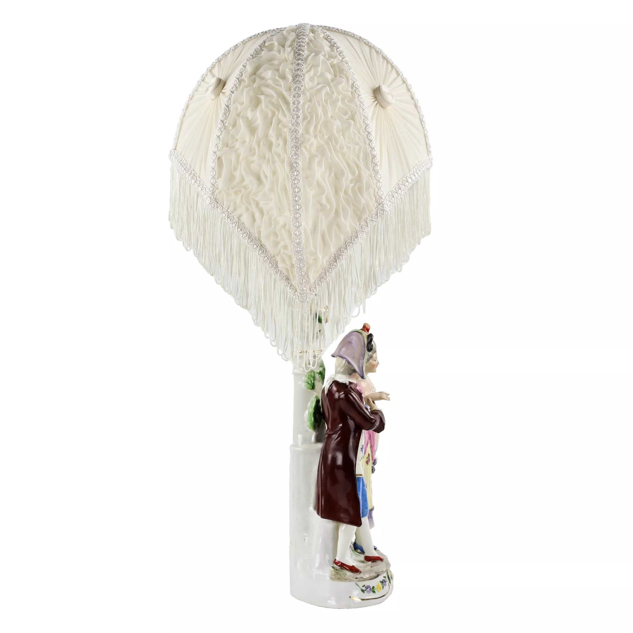 Lampe de table en porcelaine. 