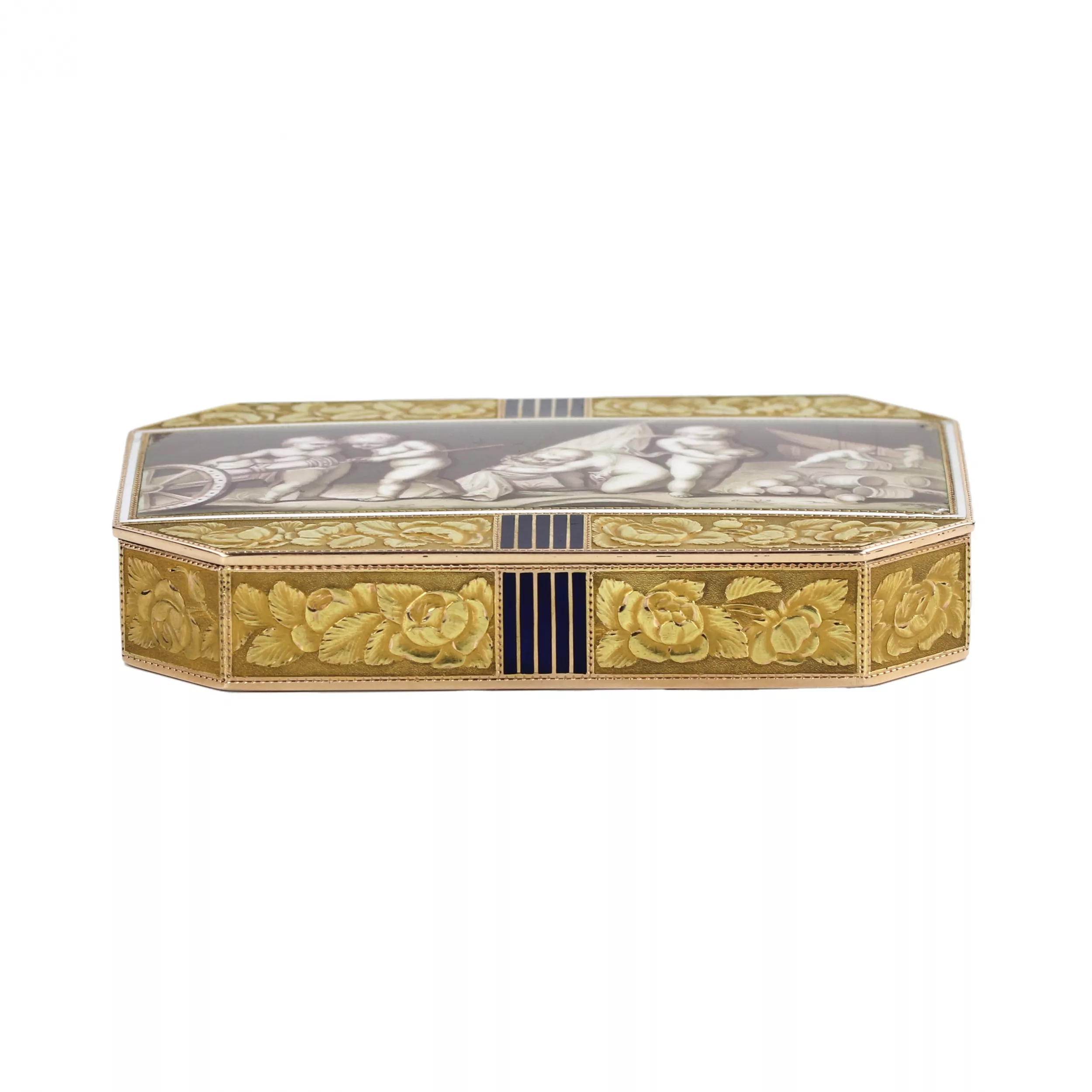 FRENCH GOLD SNUFFBOX WITH ENAMEL GRISAILLE “MILITARY GAMES OF PUTTI” FRANCE, EMPIRE PERIOD, FIRST QUARTER OF THE 19TH CENTURY