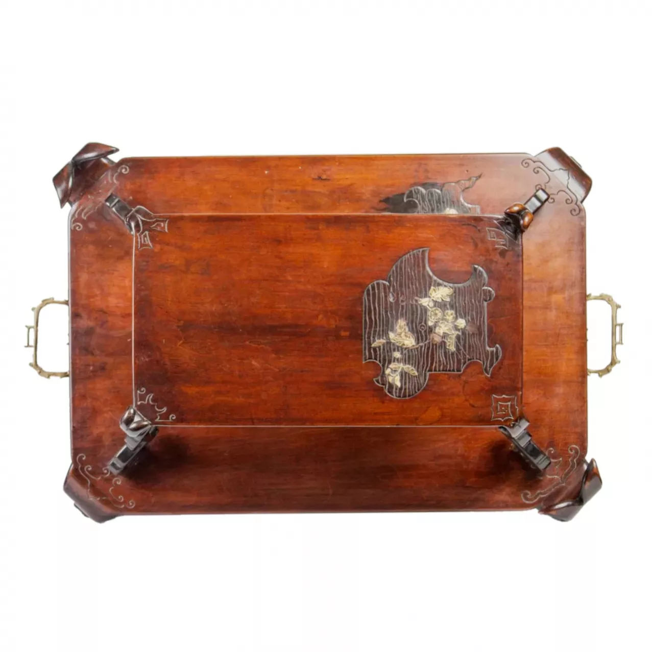 Elegante table japonaise à deux etages, attribuee à Viardot, XIXe siècle. 