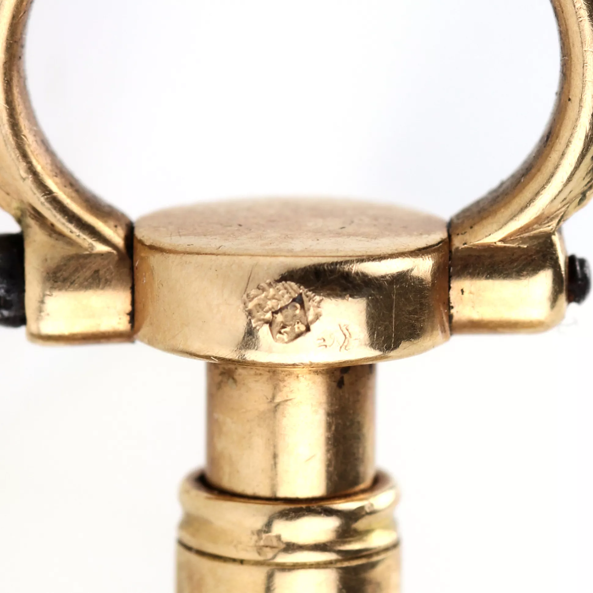 Châtelain avec montre de poche en or, diamants et peinture sur email. France 19ème siècle. 