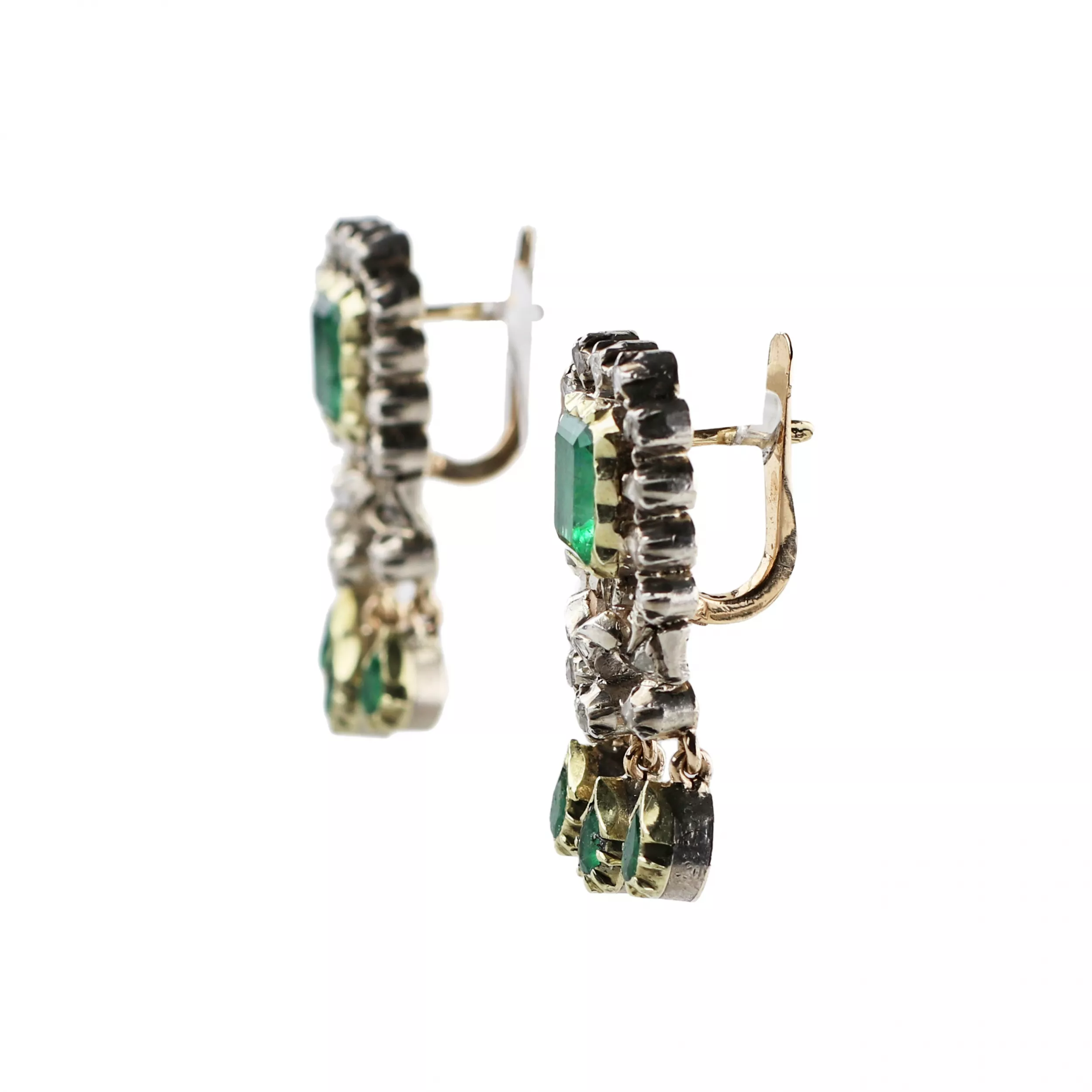 Ensemble de bijoux vintage Reine Isabelle. Le tournant des XVIIIe-XIXe siècles. 