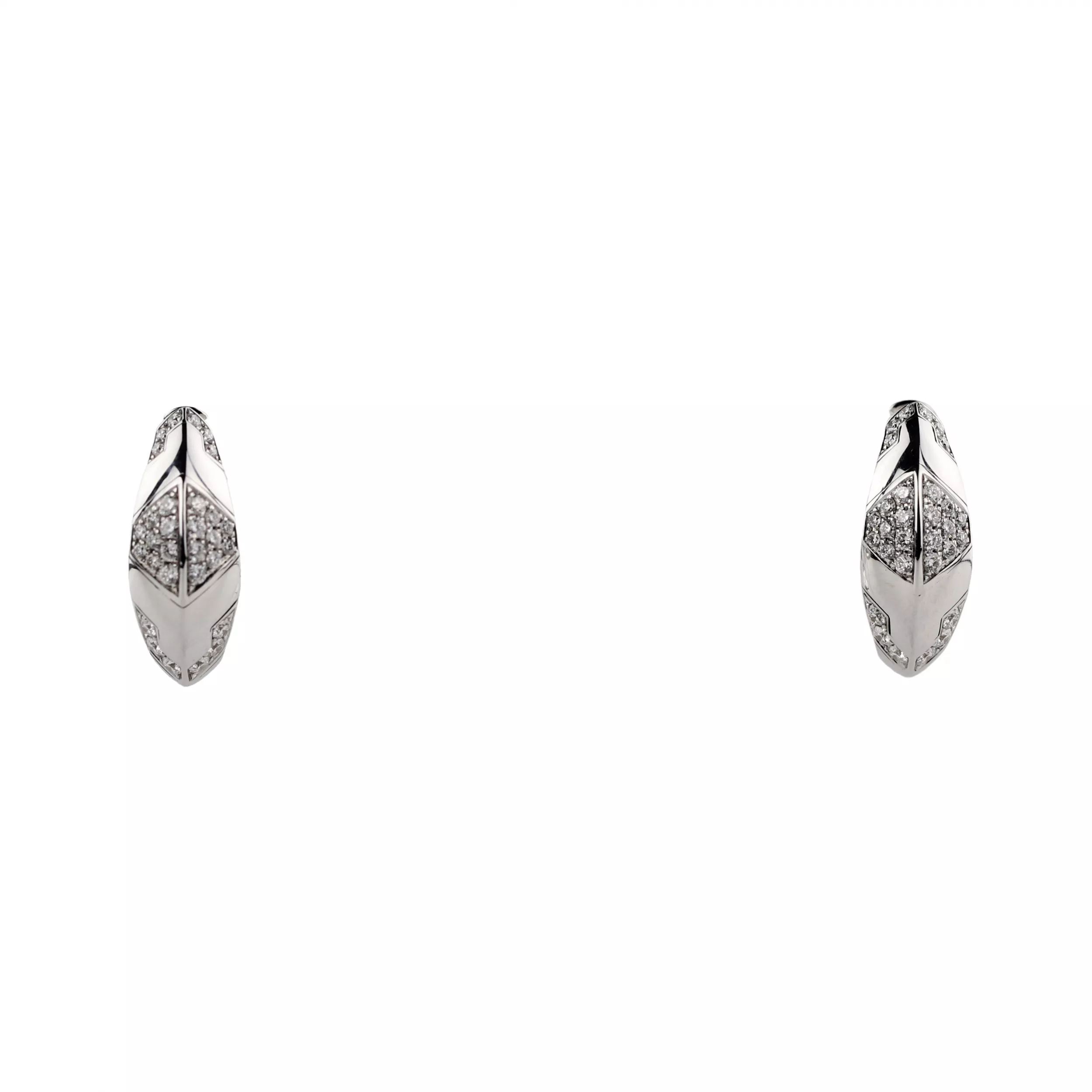 Boucles d`oreilles Giorgio Visconti en or blanc avec diamants. 
