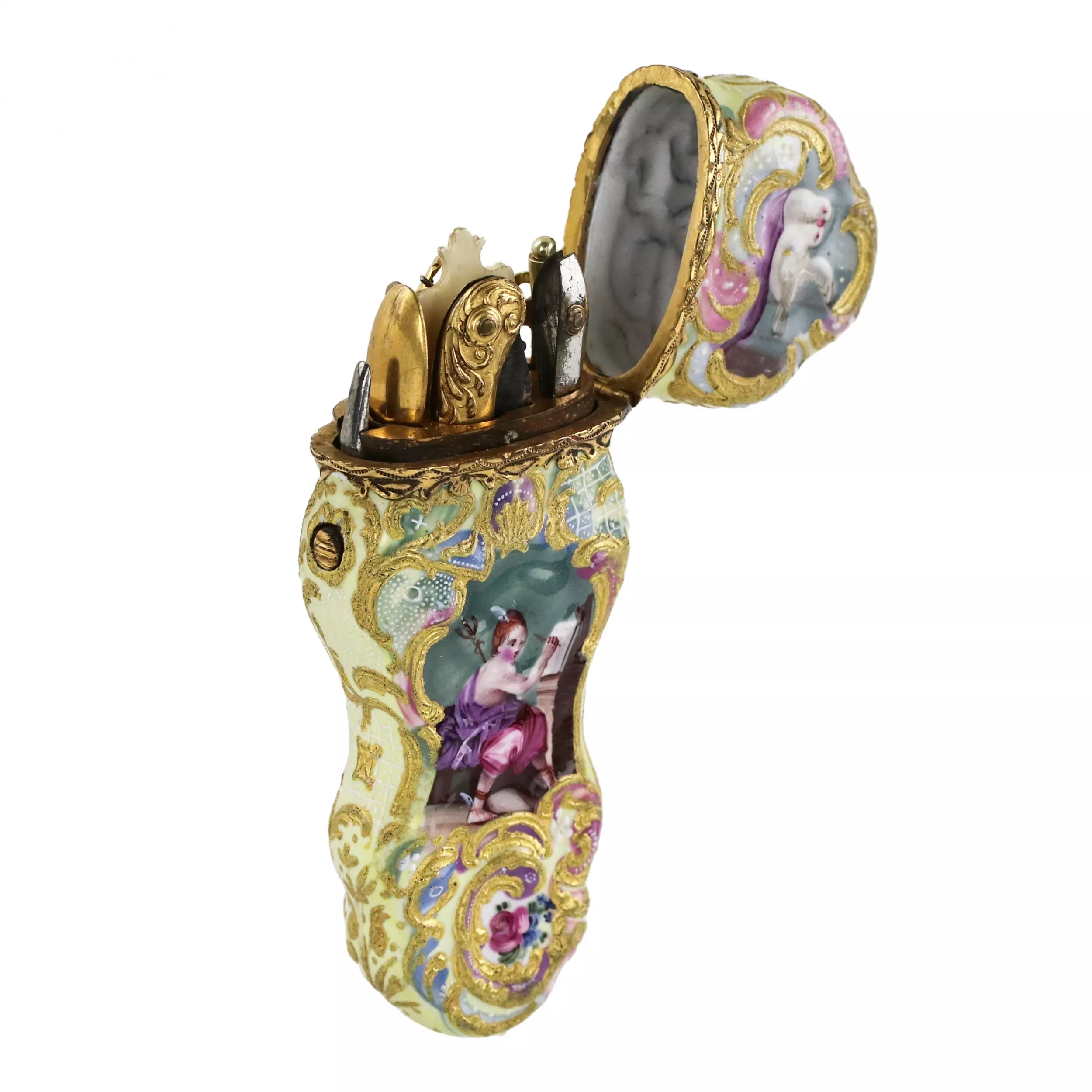 Porcelain travel necessaire from Rainbow firm. 19th century. 
