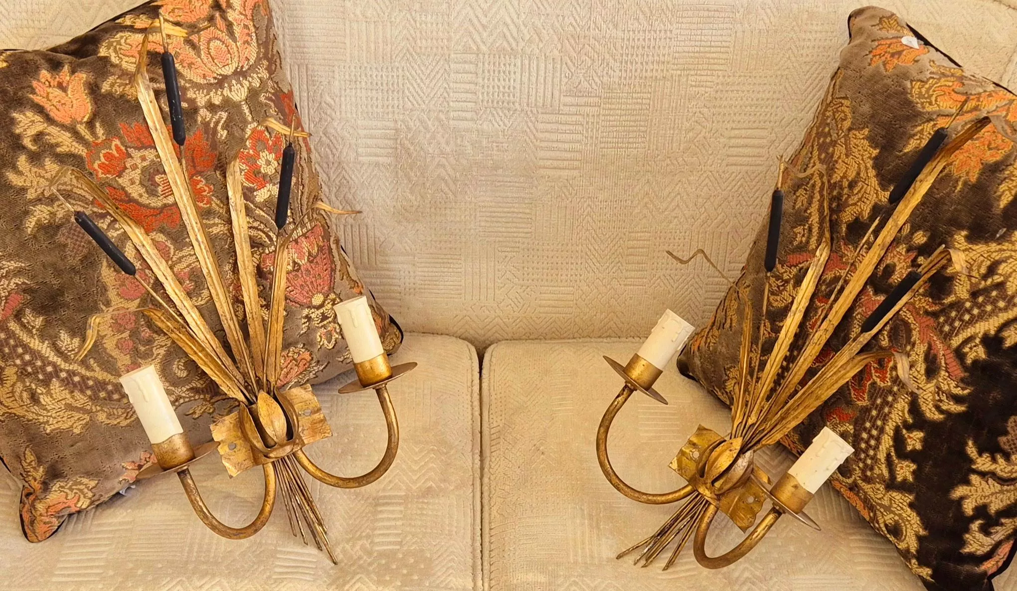 Pair of two-light gilded metal Roseaux sconces, Ferro Art, circa 1960