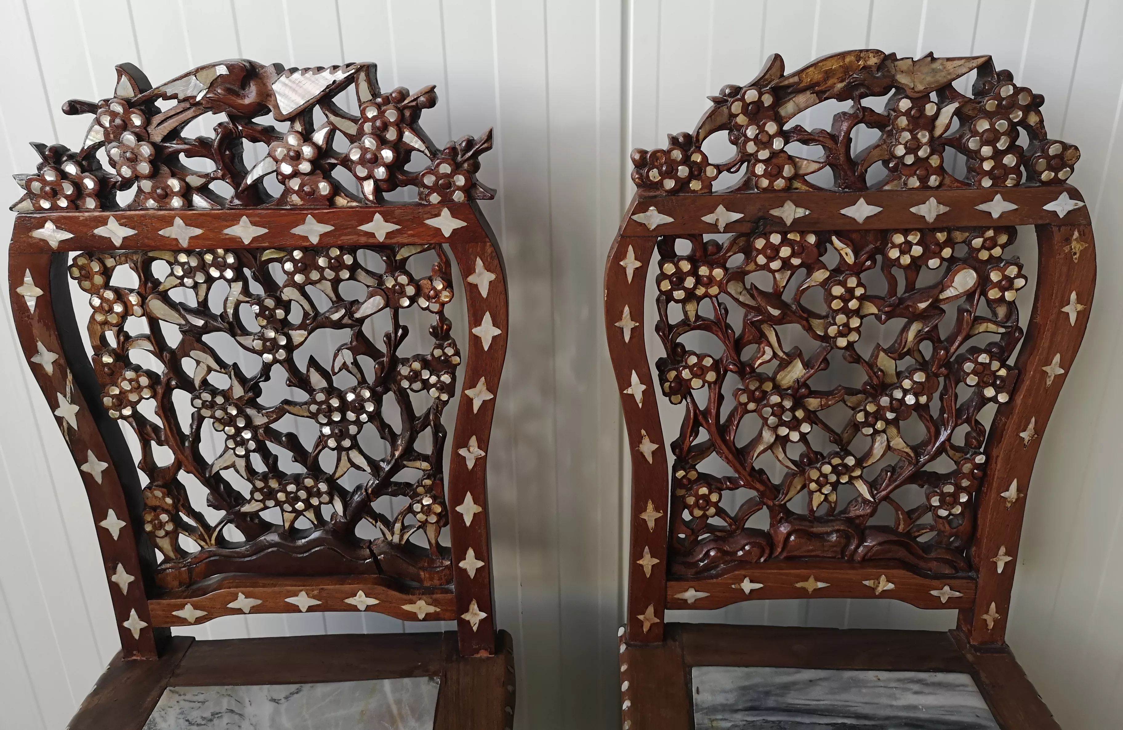 Console with two chairs