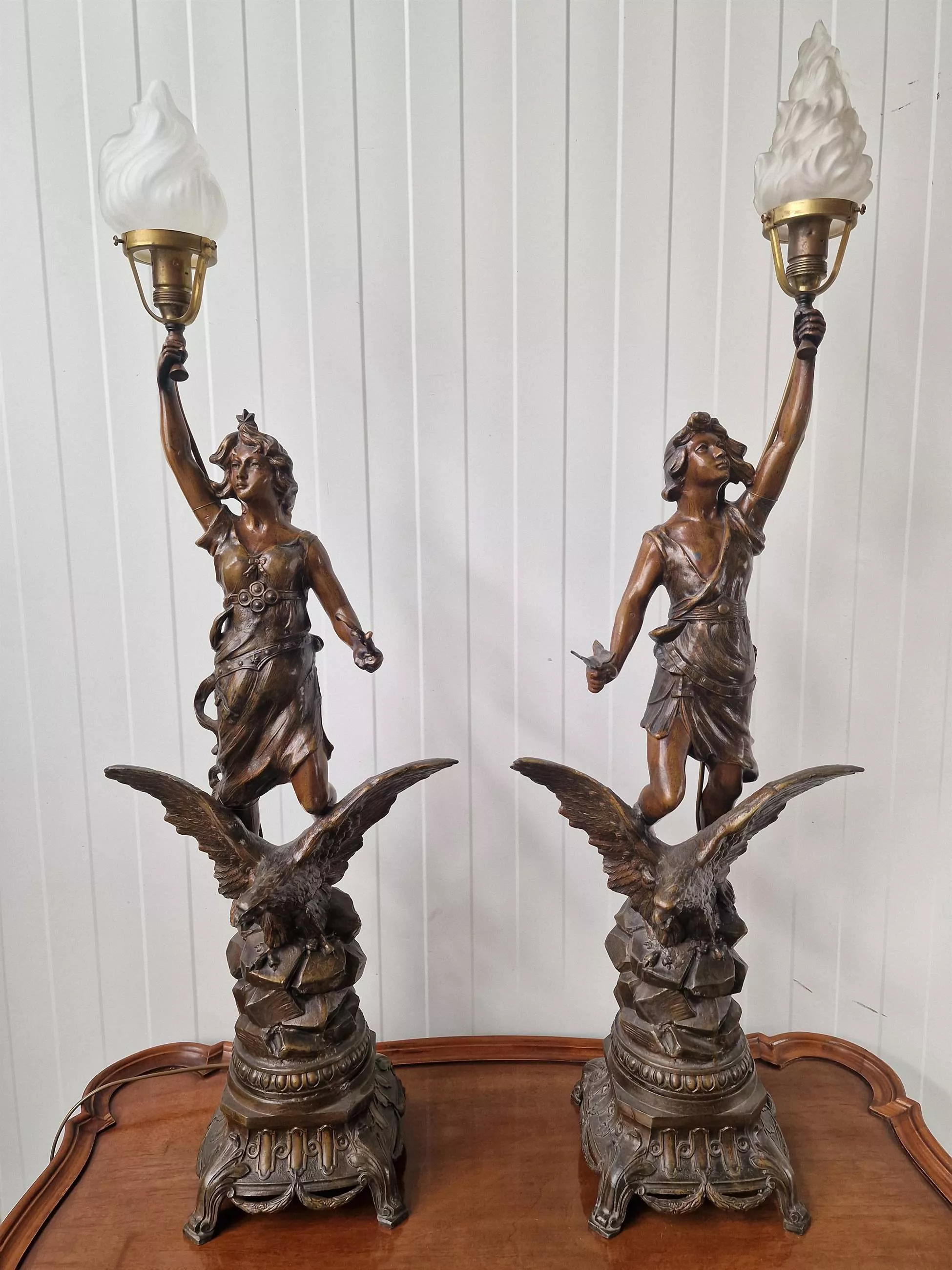 A beautiful pair of table lamps