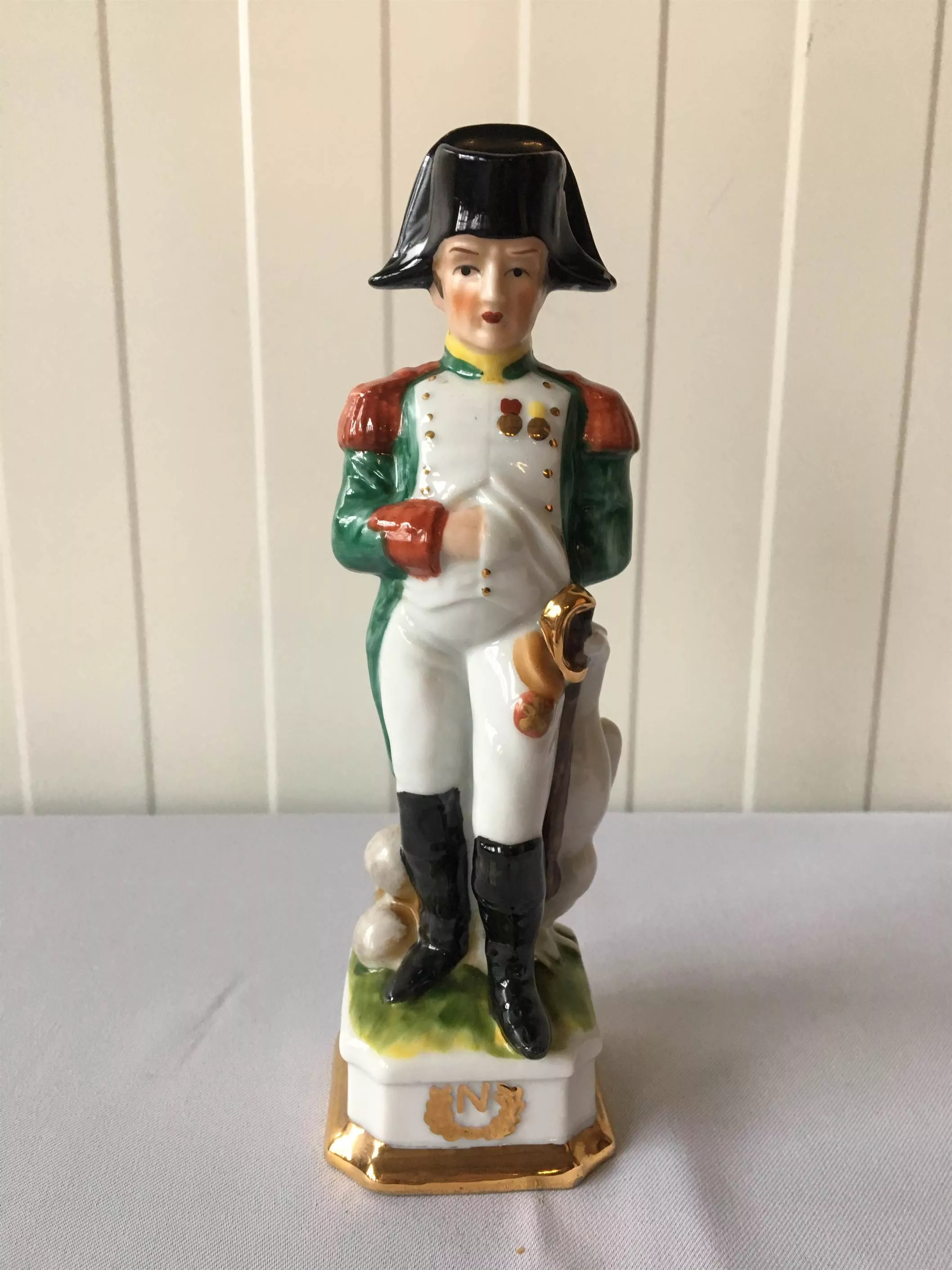 Porcelain figure 