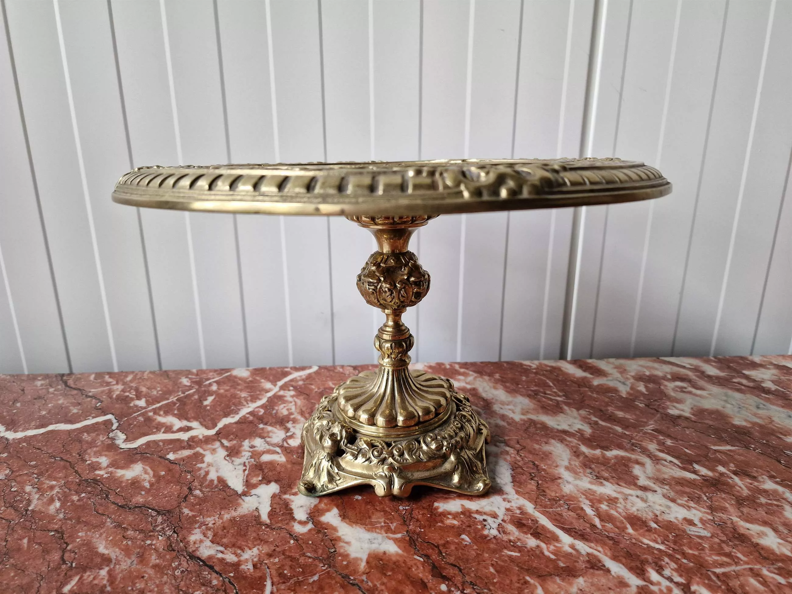 Bronze vessel