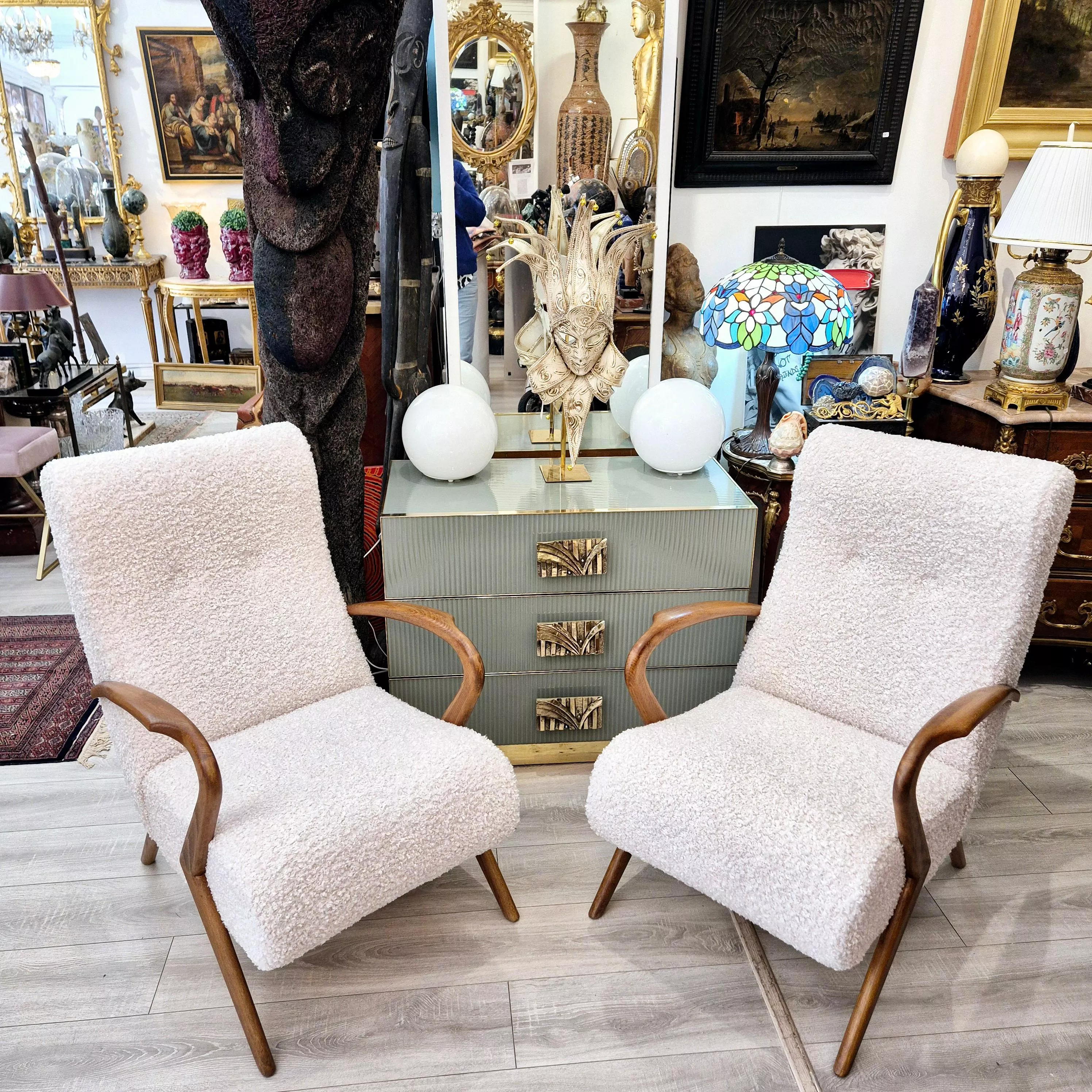 Pair of bouclé armchairs, attributed to Paolo Buffa, Circa 1950