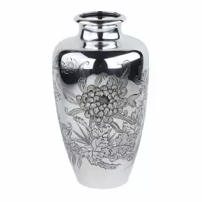 СЕРЕБРЯНАЯ ВАЗА MITSUMURA С ЦВЕТОЧНЫМ ОРНАМЕНТОМ ХРИЗАНТЕМЫ. ЯПОНИЯ, XX ВЕК