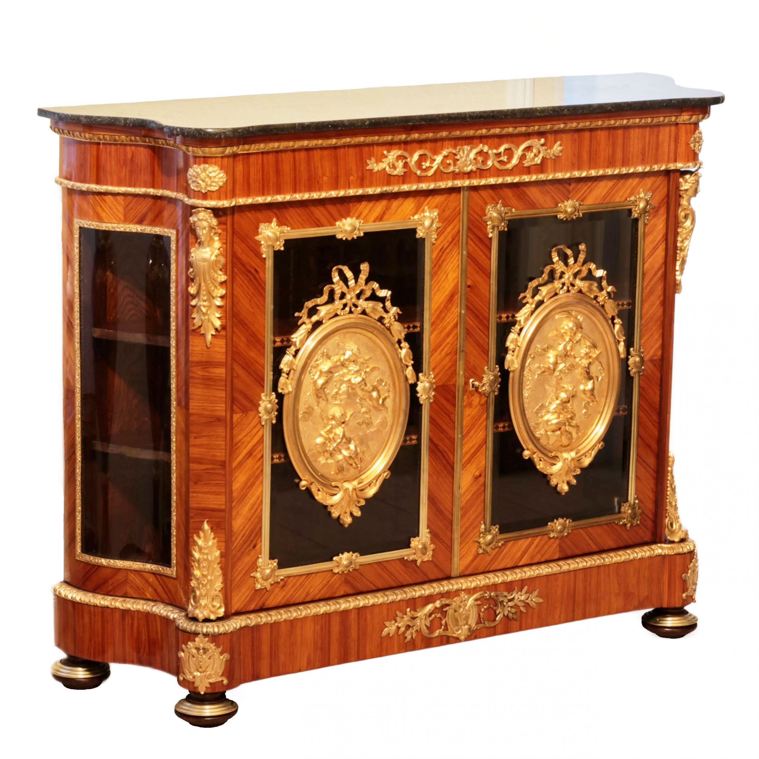 Large-chest-of-drawers-in-Louis-XVI-style-End-of-the-19th-century