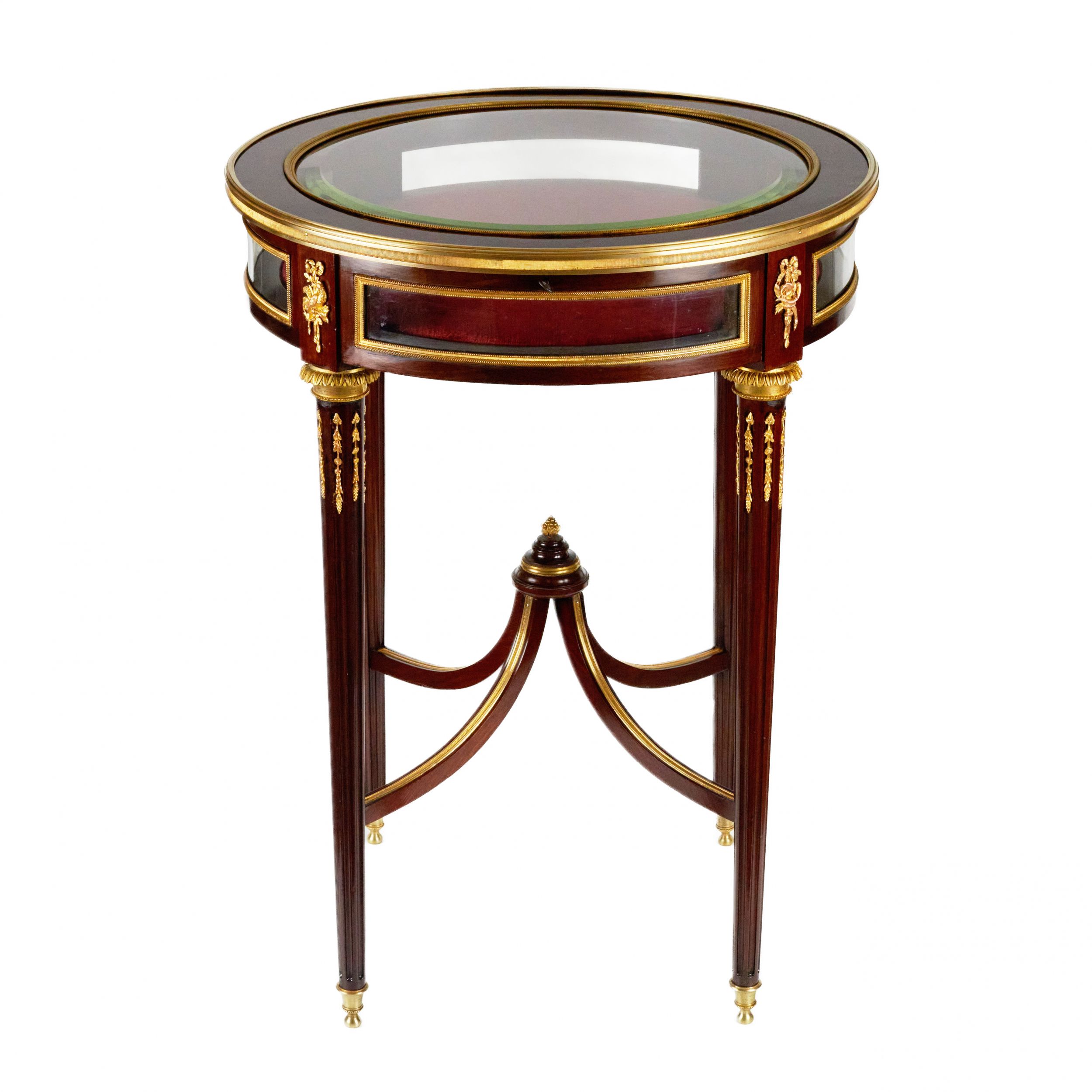 Table-vitrine-ronde-en-acajou-avec-bronze-dore-de-style-neoclassique-