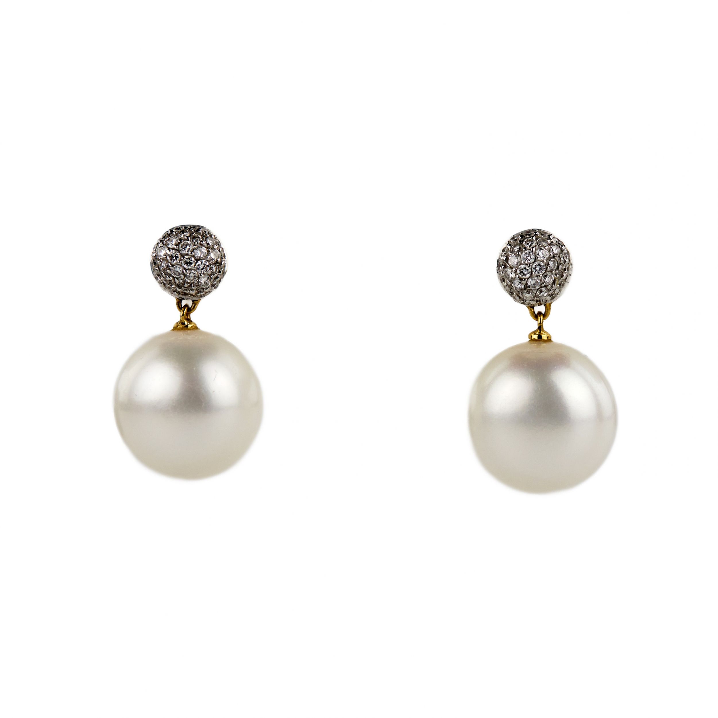 Marco-Bicego-Boucles-d`oreilles-en-or-finement-travaillées-avec-perles-et-diamants-
